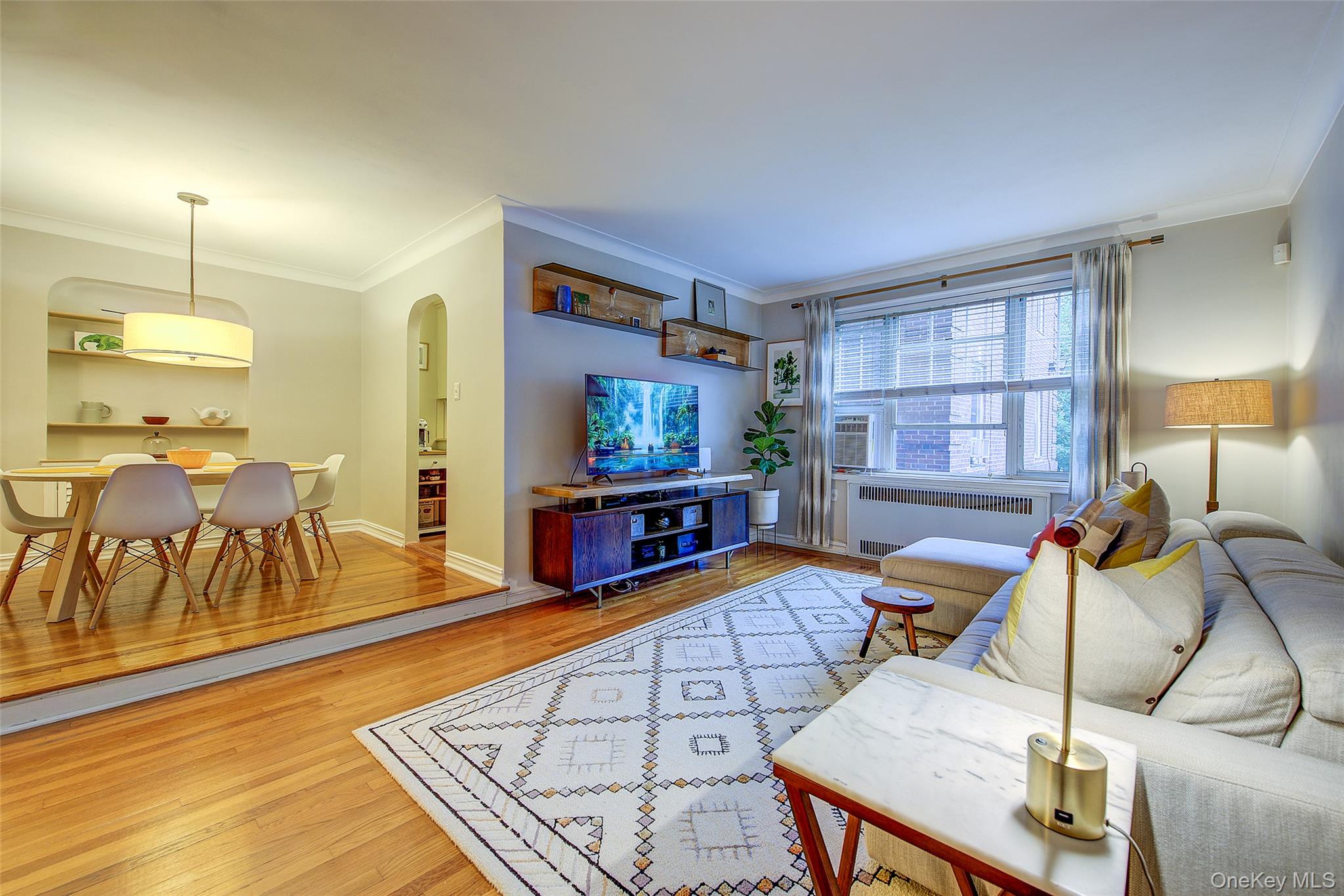 77-35 113th Street # 2N, Forest Hills, NY 11375