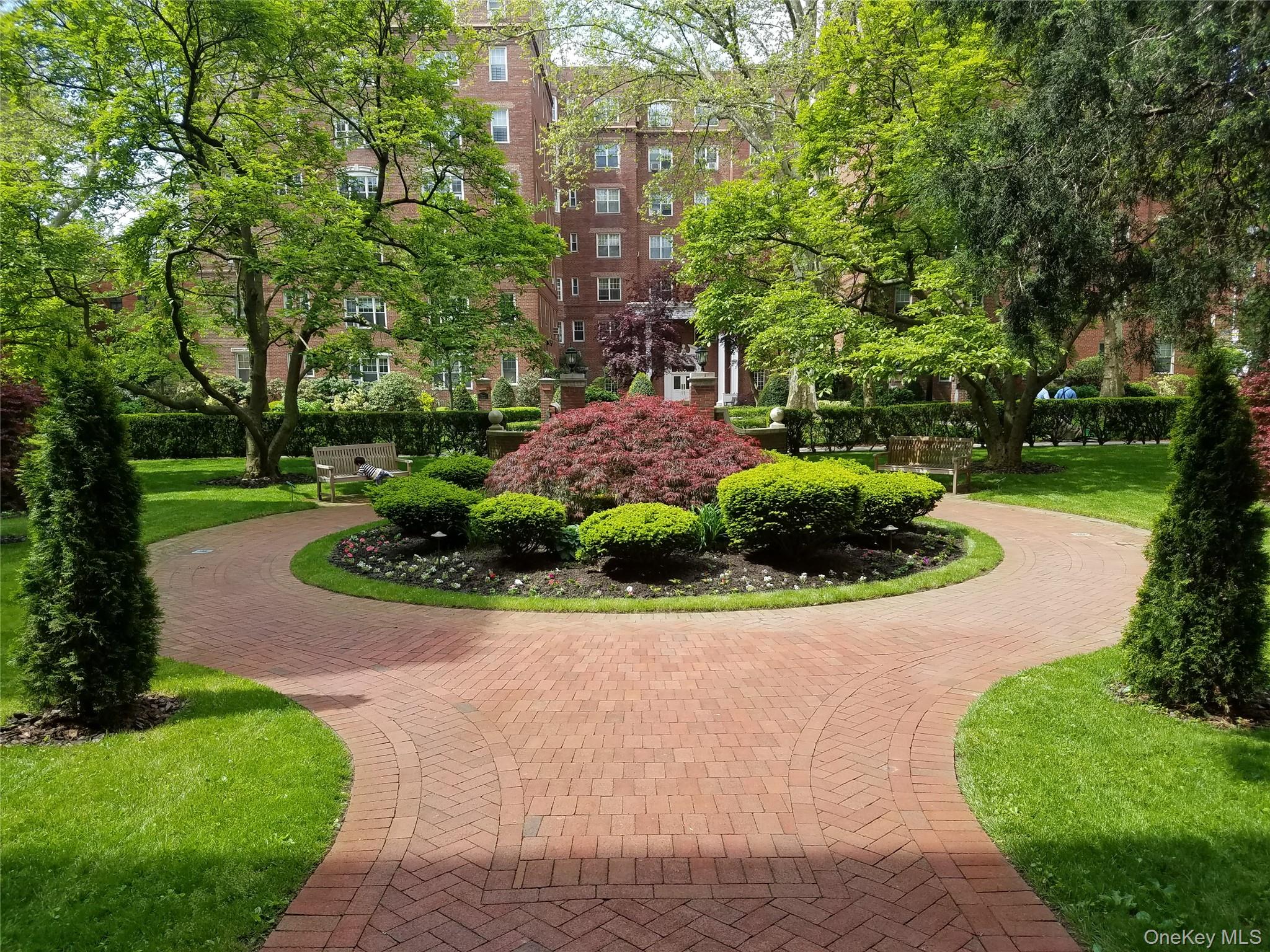 77-35 113th Street # 2N, Forest Hills, NY 11375