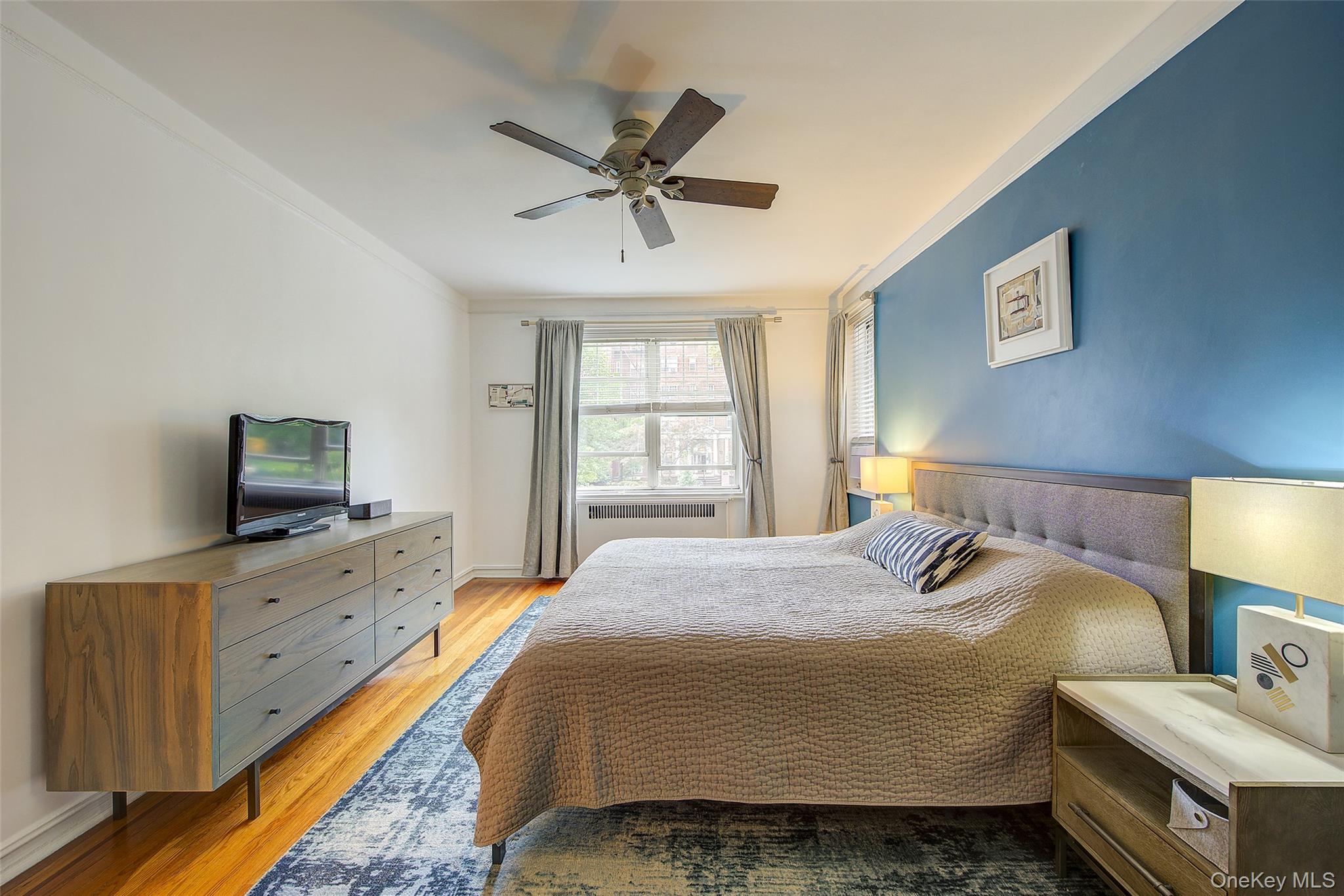 77-35 113th Street # 2N, Forest Hills, NY 11375