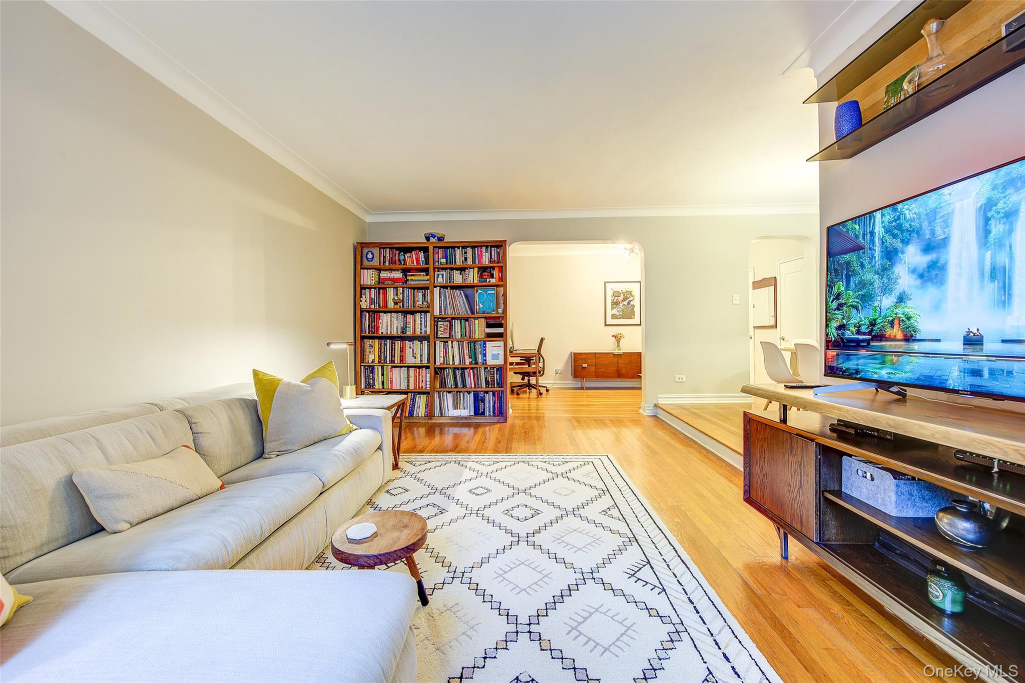 77-35 113th Street # 2N, Forest Hills, NY 11375