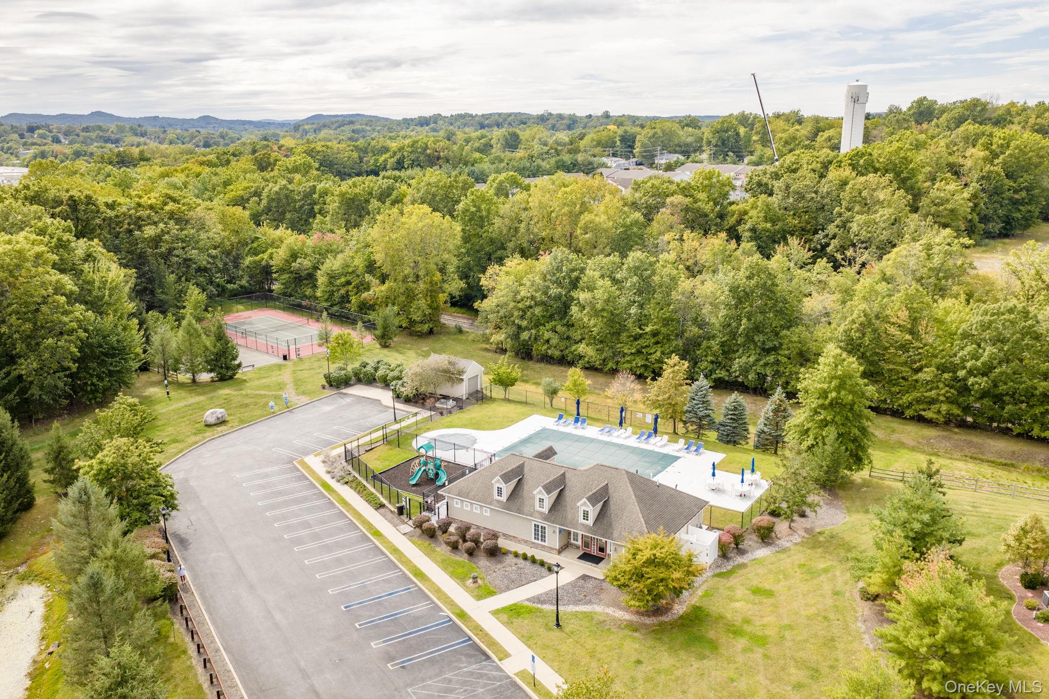 30 Avoncroft LN, Middletown, NY 10940