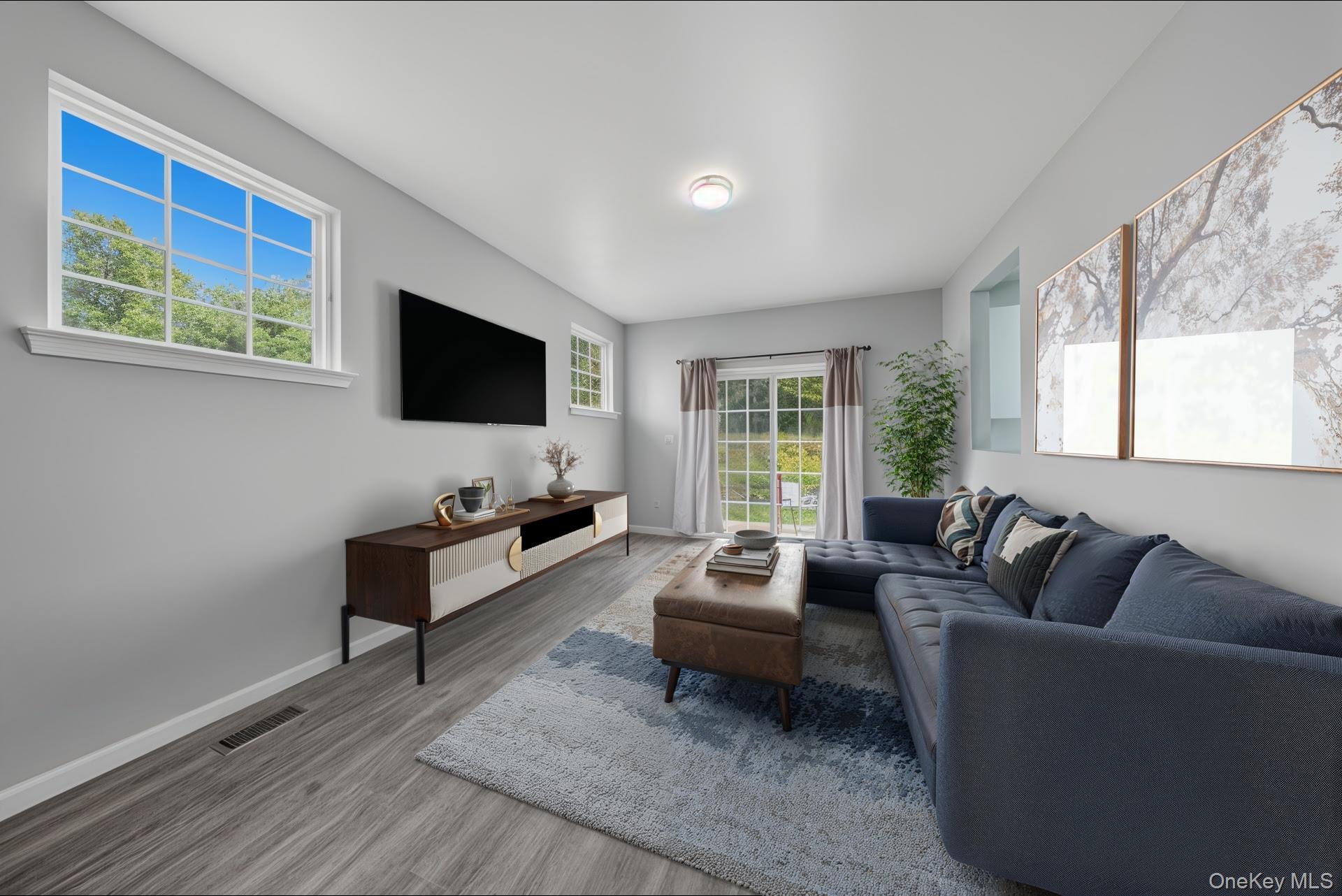 30 Avoncroft LN, Middletown, NY 10940