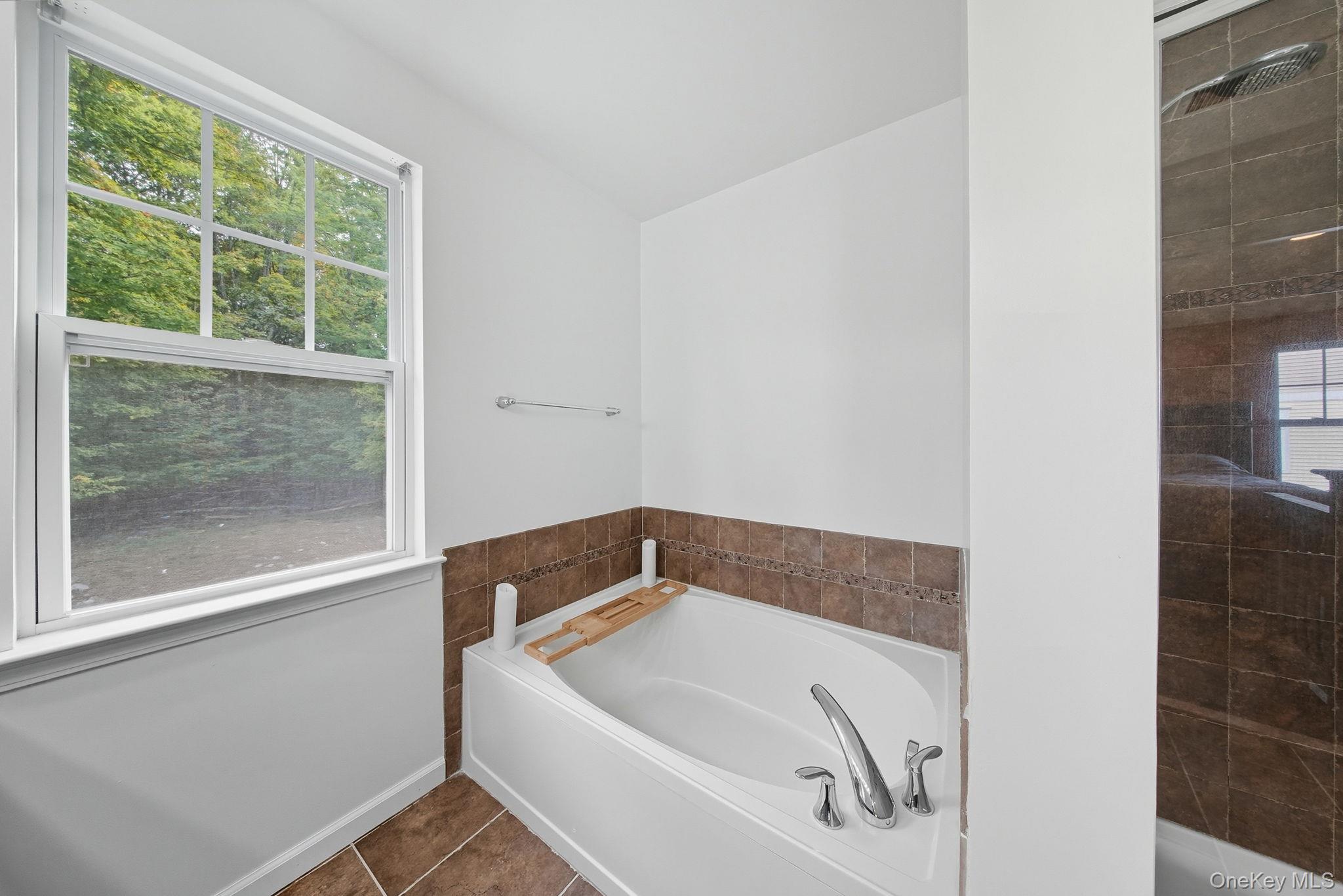 30 Avoncroft LN, Middletown, NY 10940