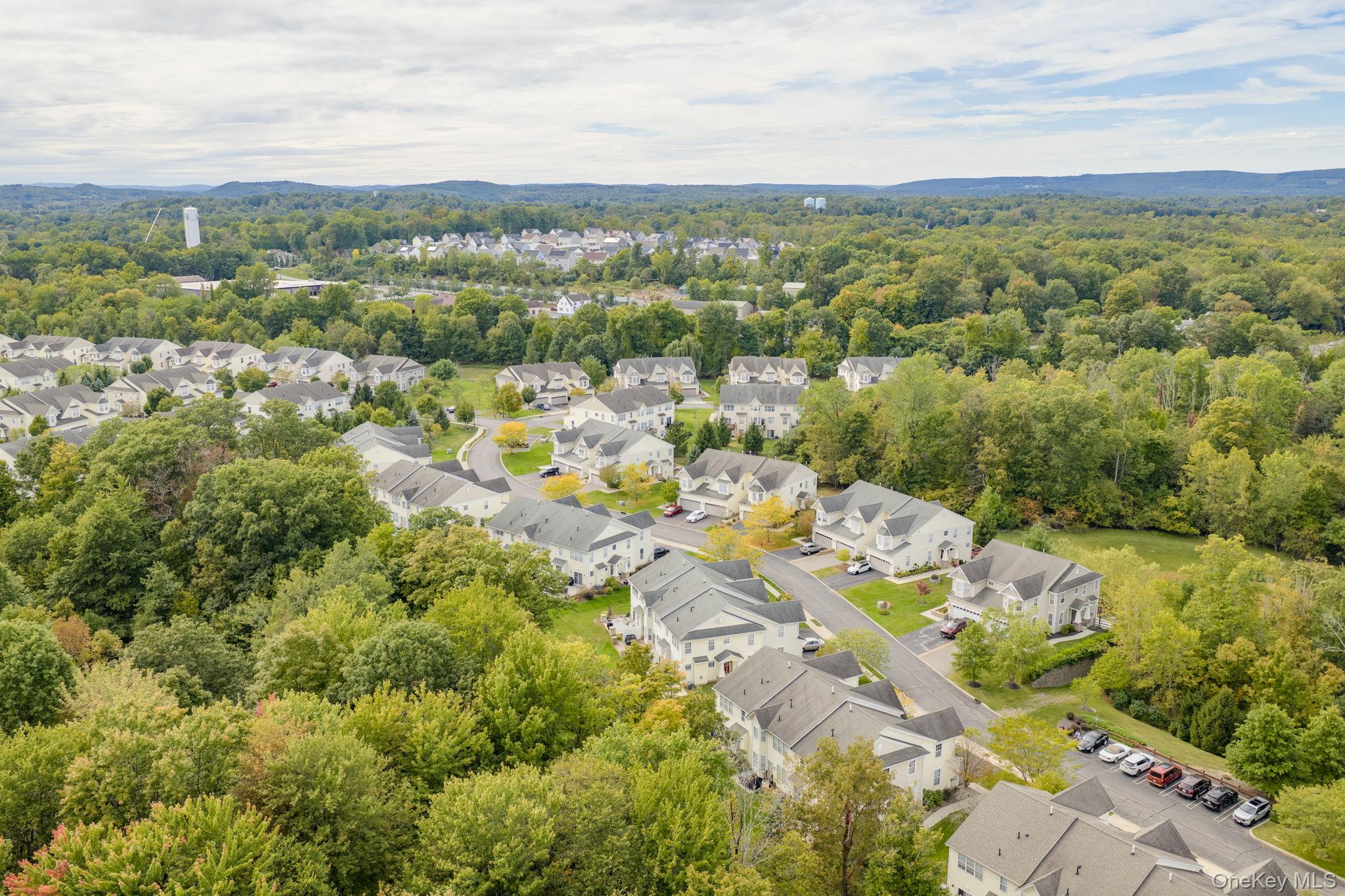 30 Avoncroft LN, Middletown, NY 10940