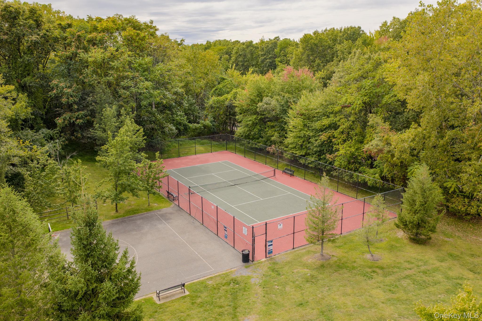 30 Avoncroft LN, Middletown, NY 10940