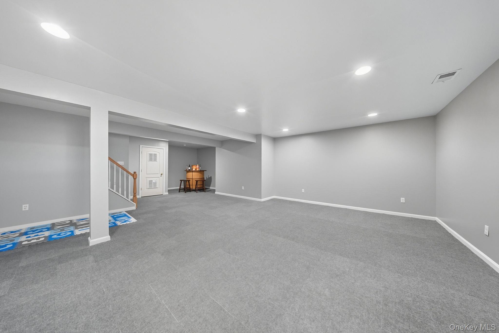 30 Avoncroft LN, Middletown, NY 10940