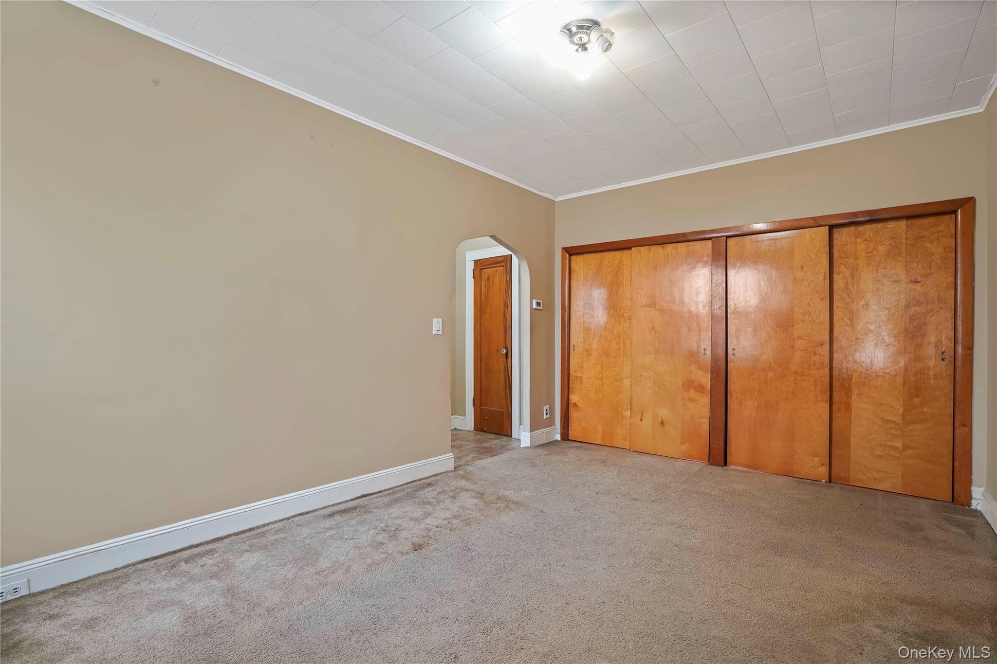 72-07 73 Street, Glendale, NY 11385