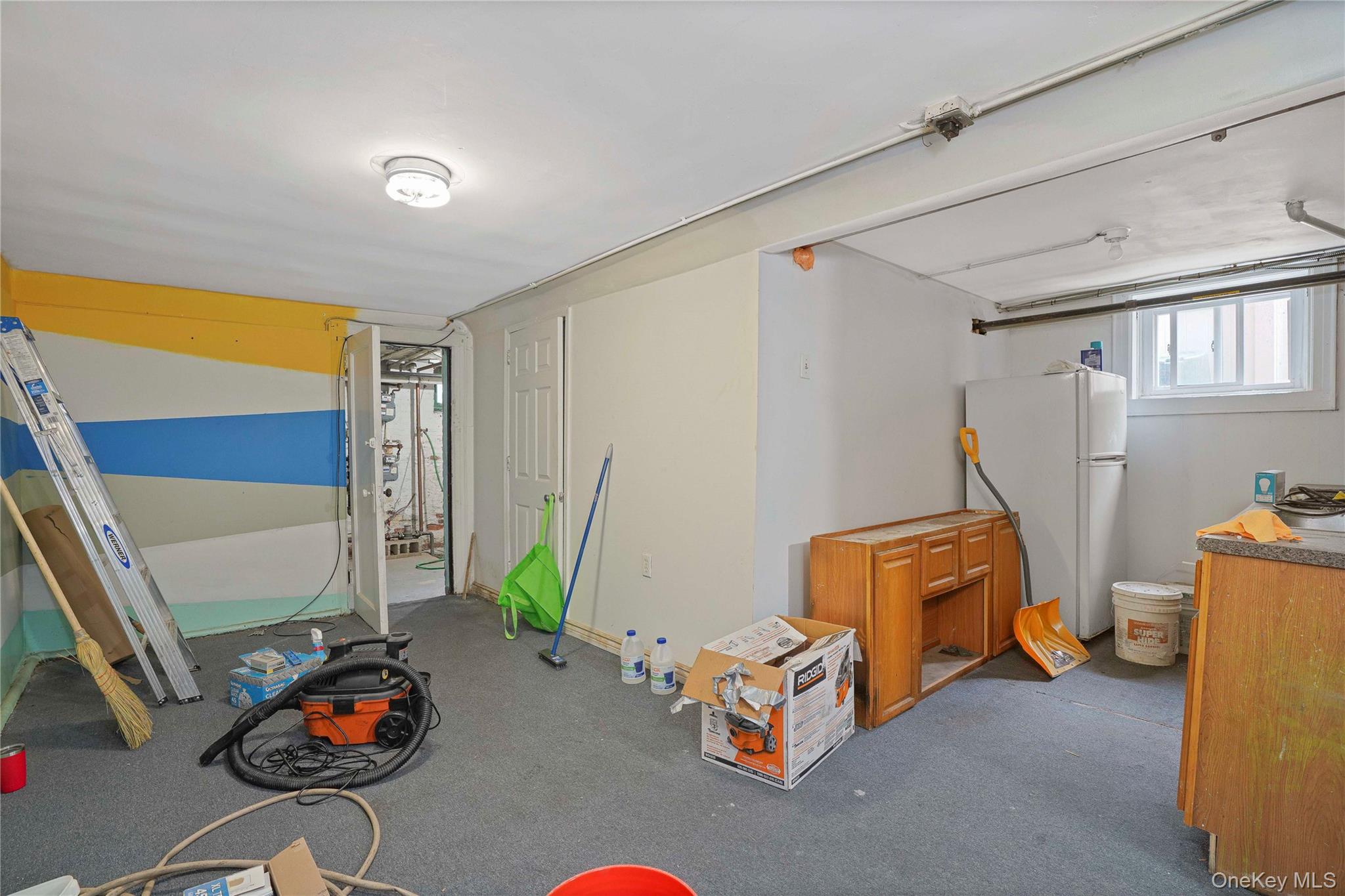 72-07 73 Street, Glendale, NY 11385