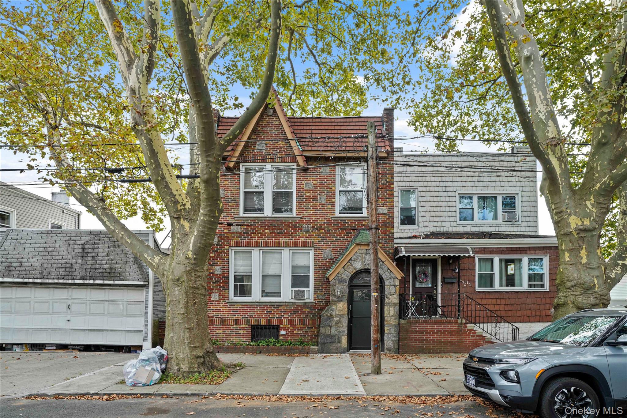 72-07 73 Street, Glendale, NY 11385