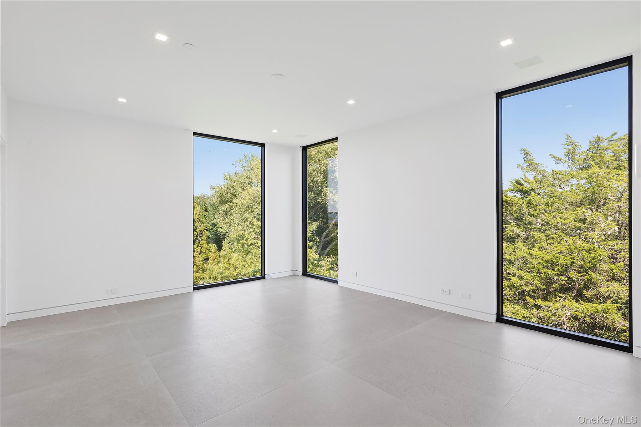 99 Pointe Mecox Lane, Bridgehampton, NY 11976