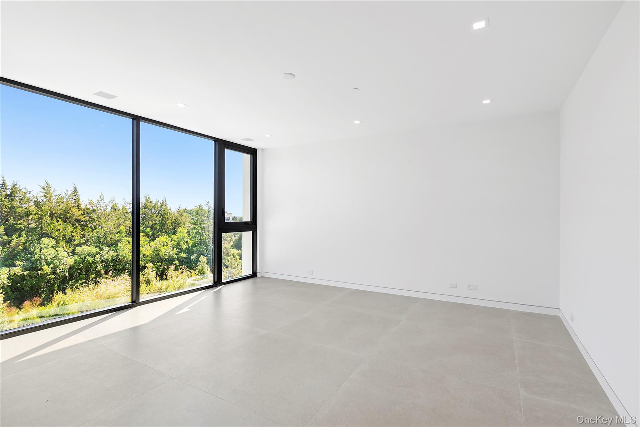 99 Pointe Mecox Lane, Bridgehampton, NY 11976