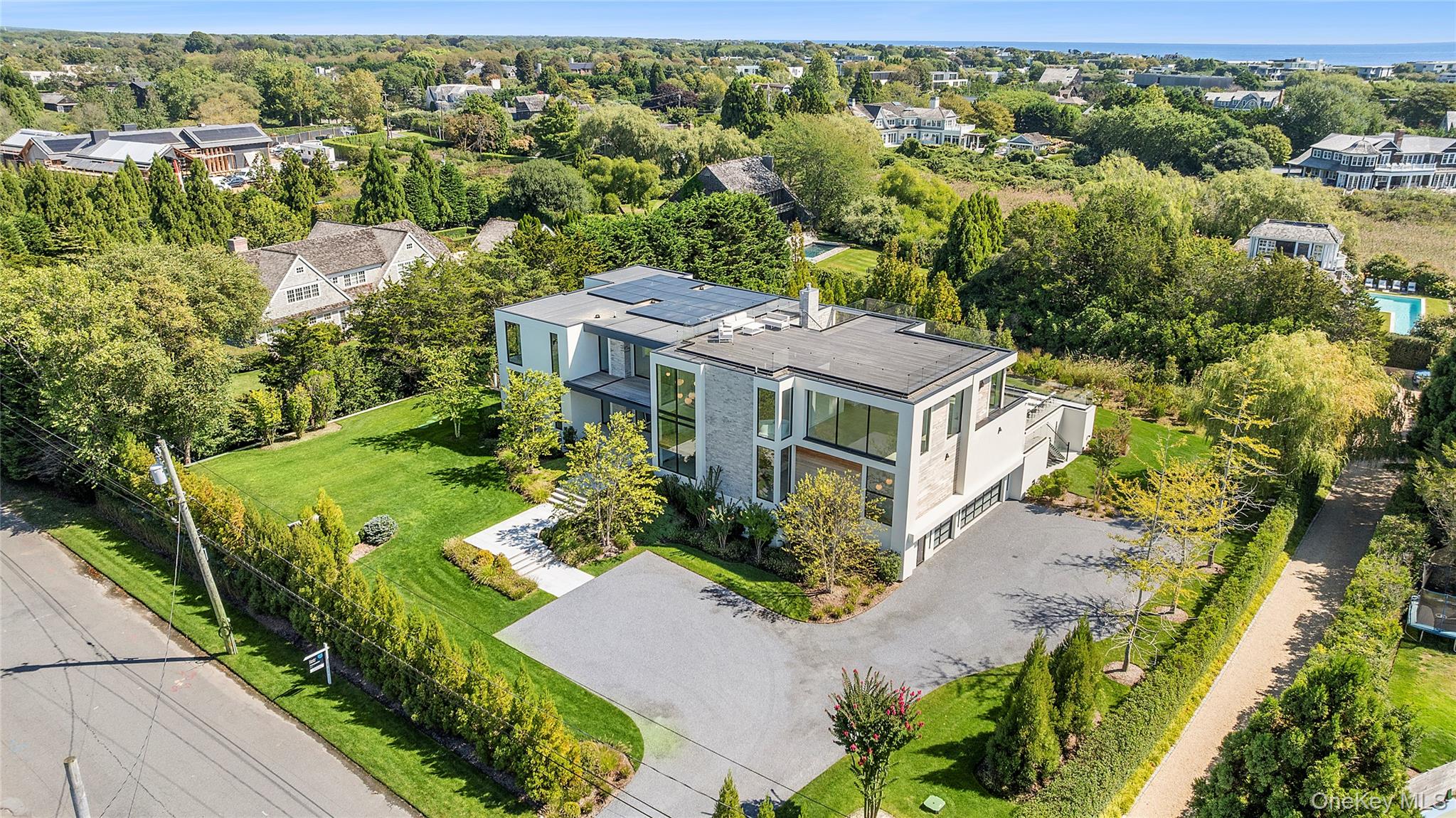 99 Pointe Mecox Lane, Bridgehampton, NY 11976