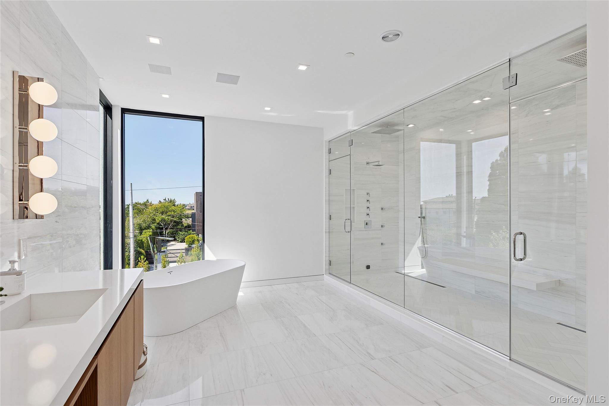 99 Pointe Mecox Lane, Bridgehampton, NY 11976