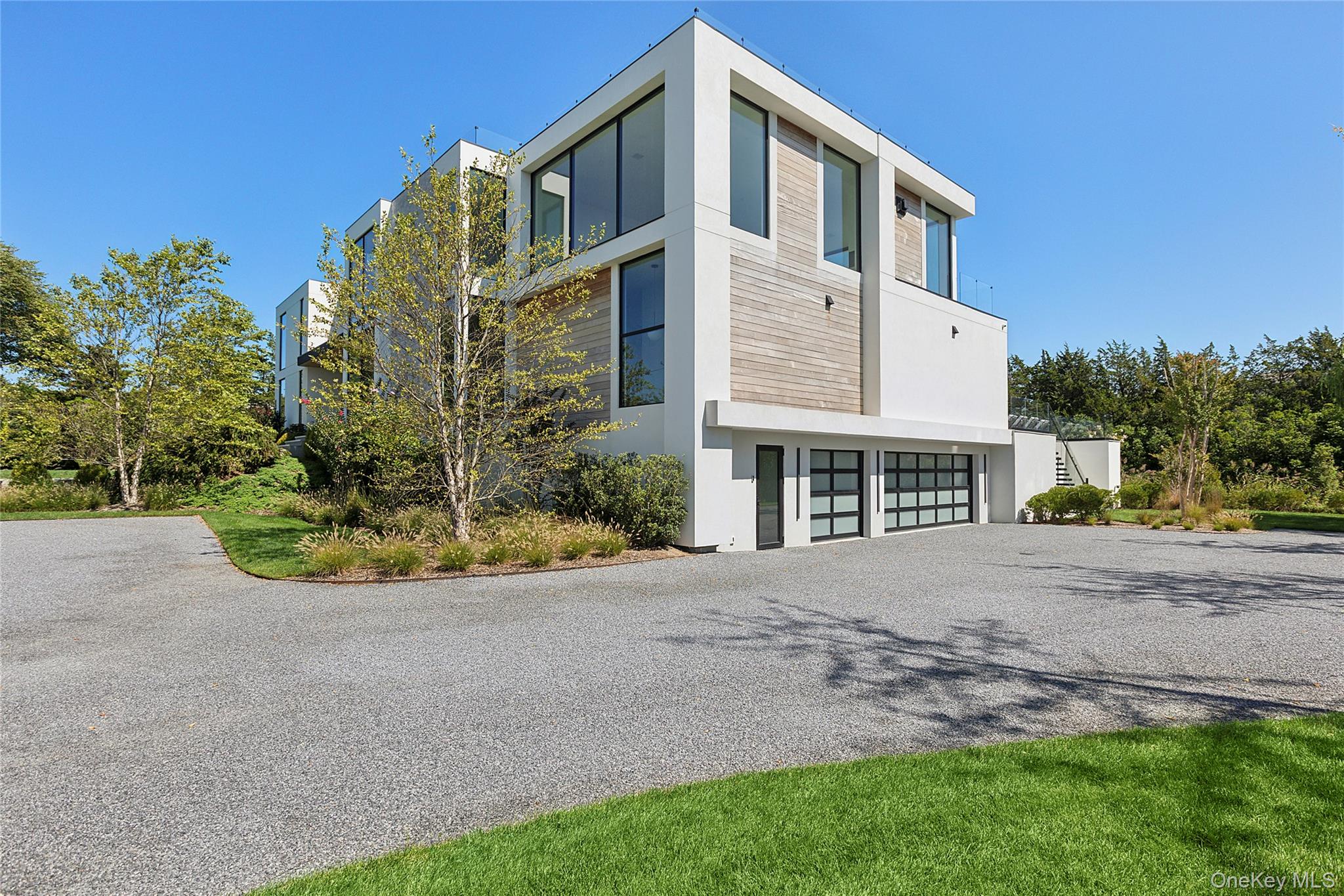 99 Pointe Mecox Lane, Bridgehampton, NY 11976