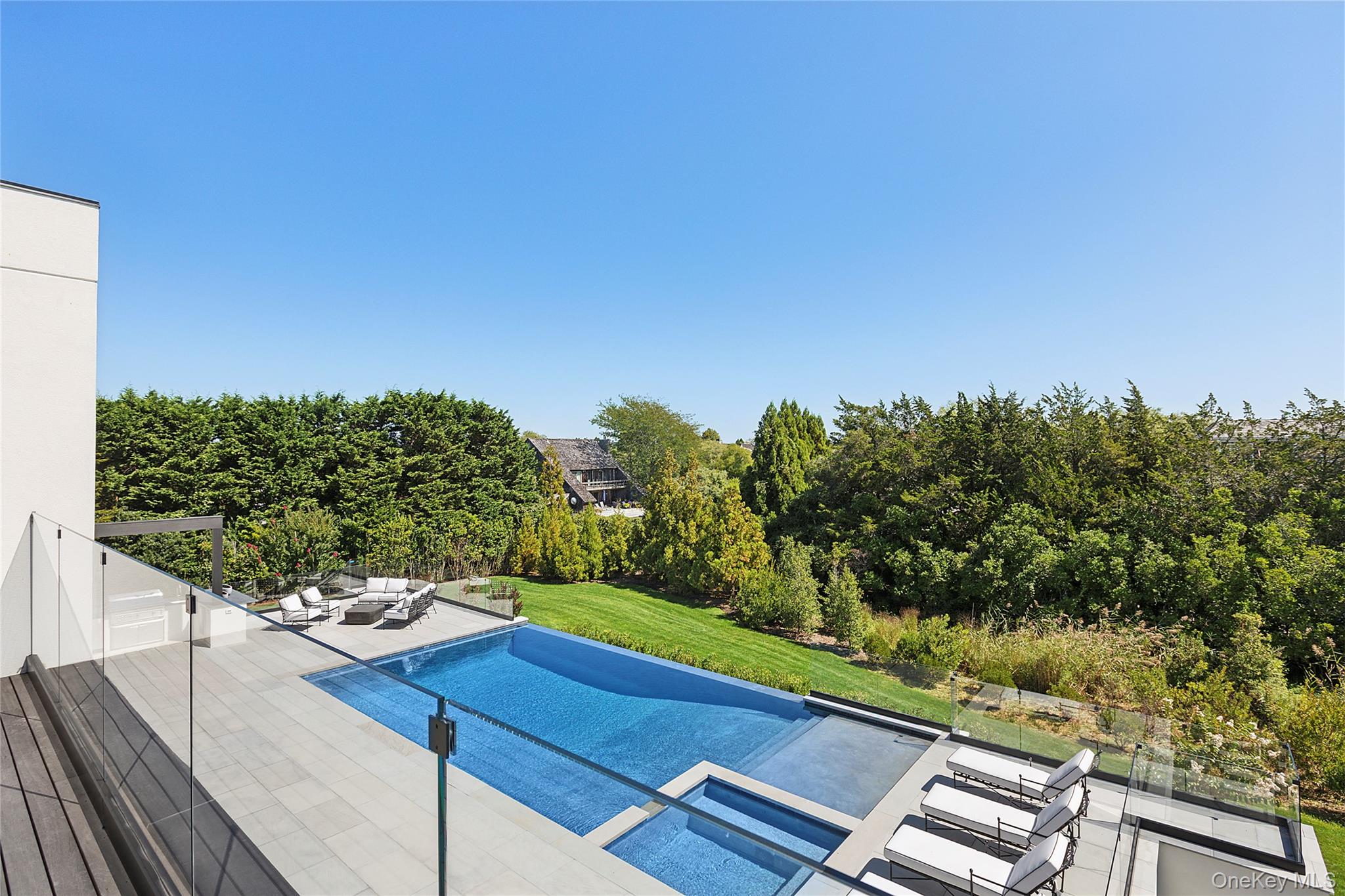 99 Pointe Mecox Lane, Bridgehampton, NY 11976