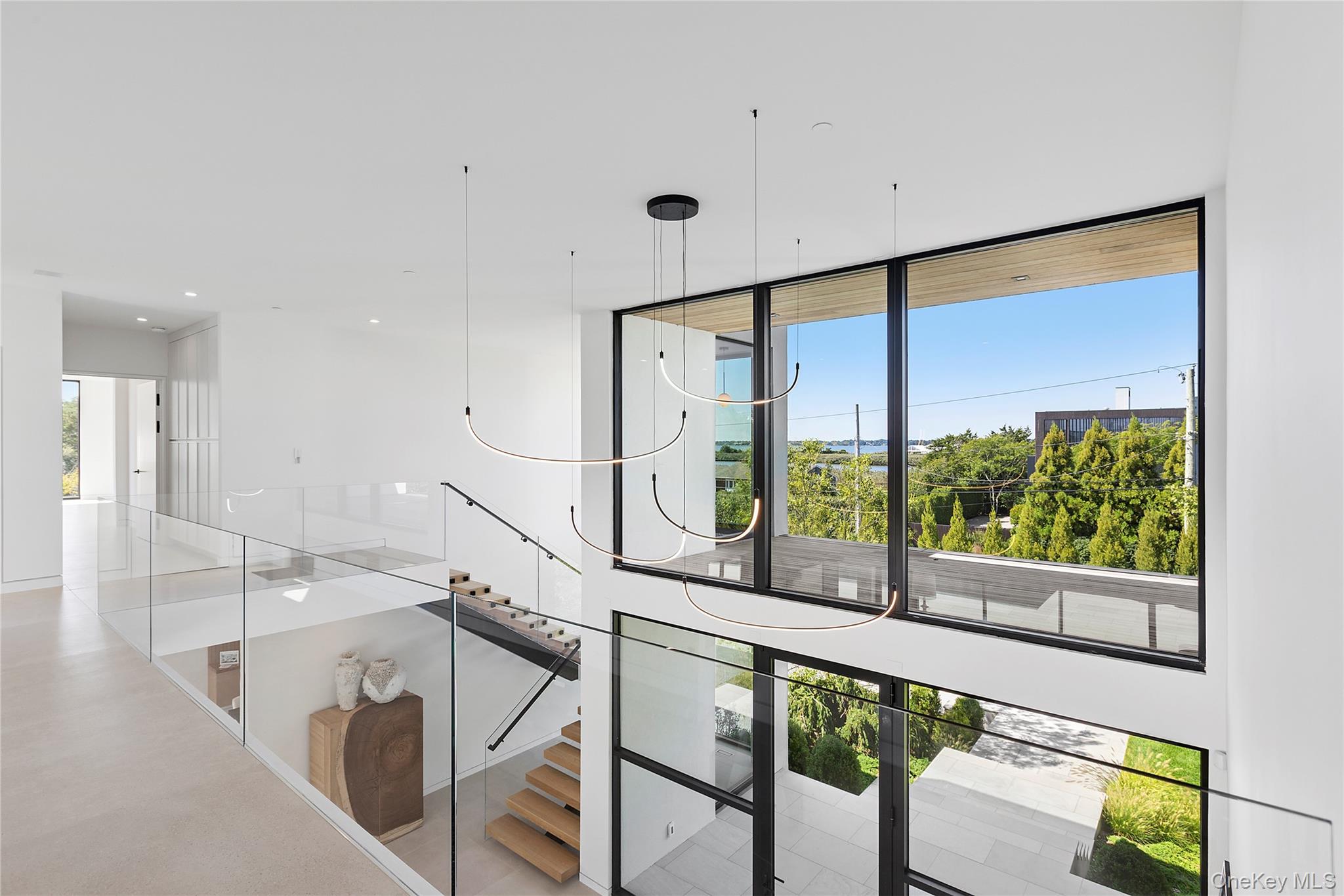 99 Pointe Mecox Lane, Bridgehampton, NY 11976