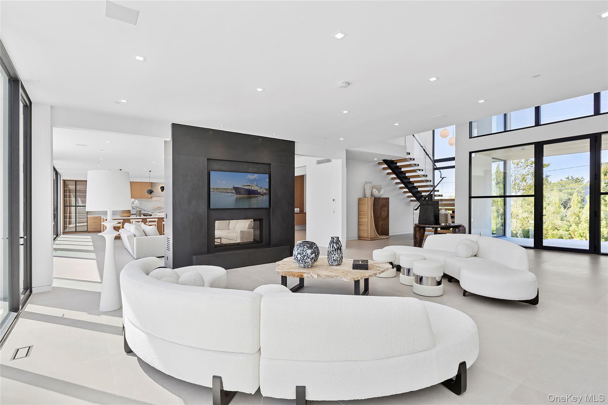 99 Pointe Mecox Lane, Bridgehampton, NY 11976