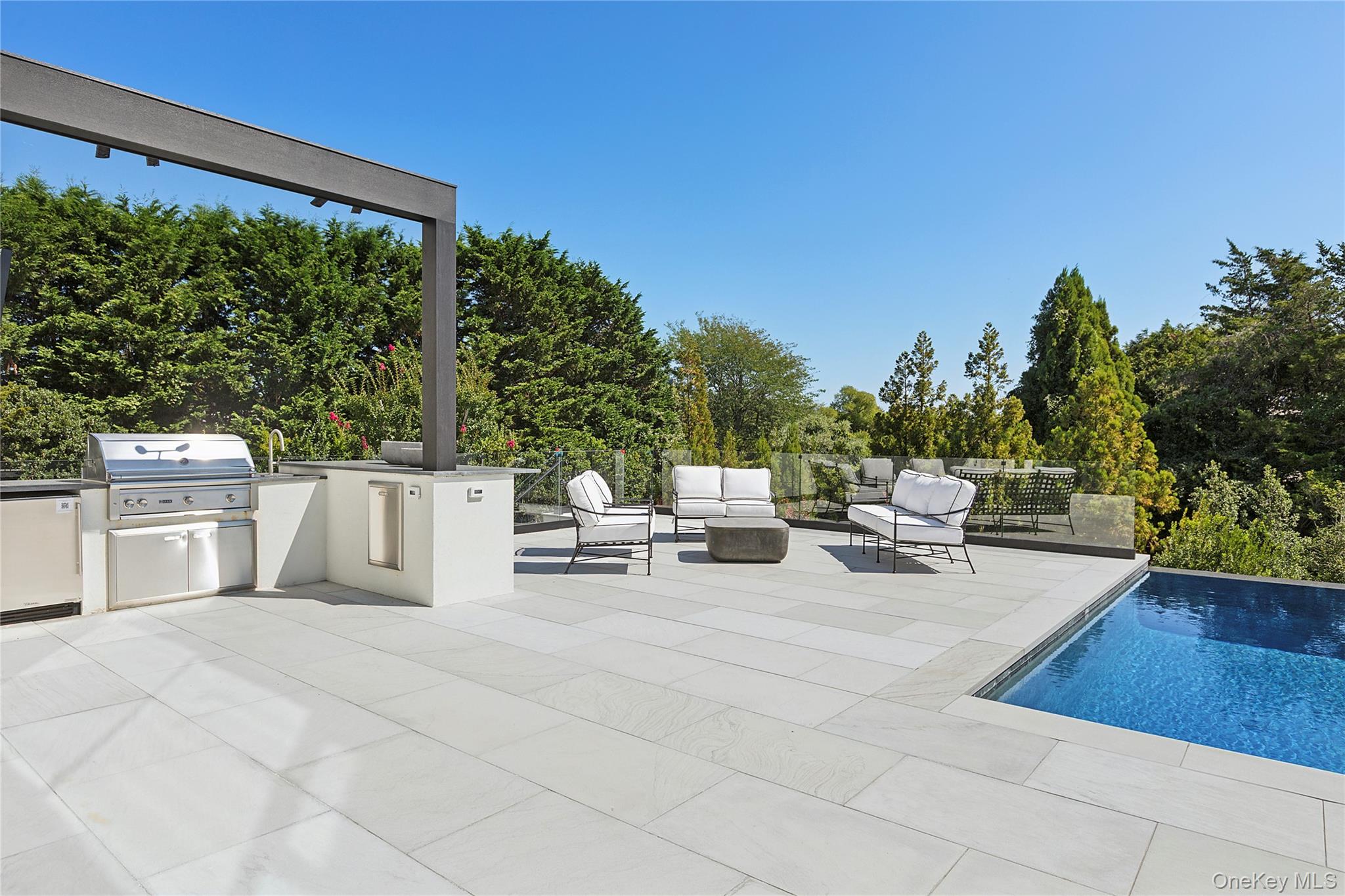 99 Pointe Mecox Lane, Bridgehampton, NY 11976