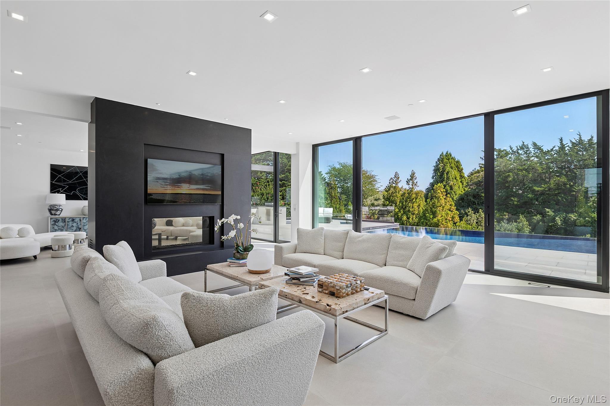 99 Pointe Mecox Lane, Bridgehampton, NY 11976