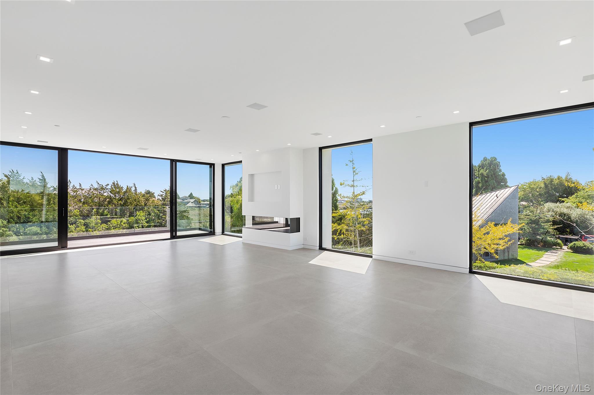 99 Pointe Mecox Lane, Bridgehampton, NY 11976