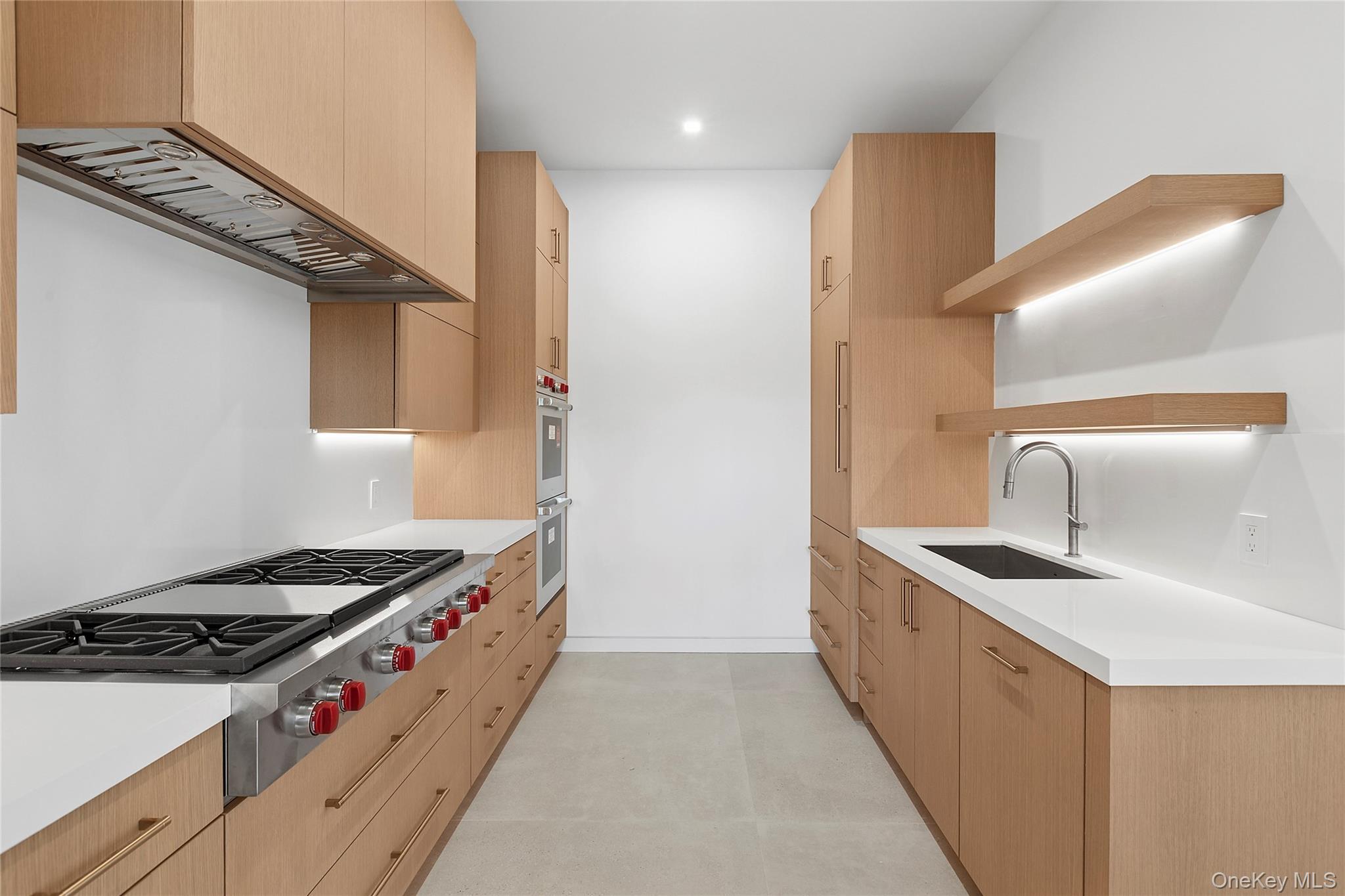 99 Pointe Mecox Lane, Bridgehampton, NY 11976