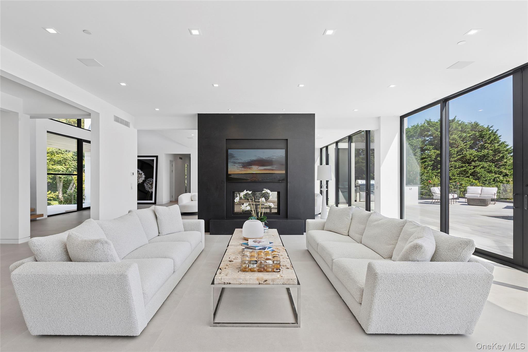 99 Pointe Mecox Lane, Bridgehampton, NY 11976