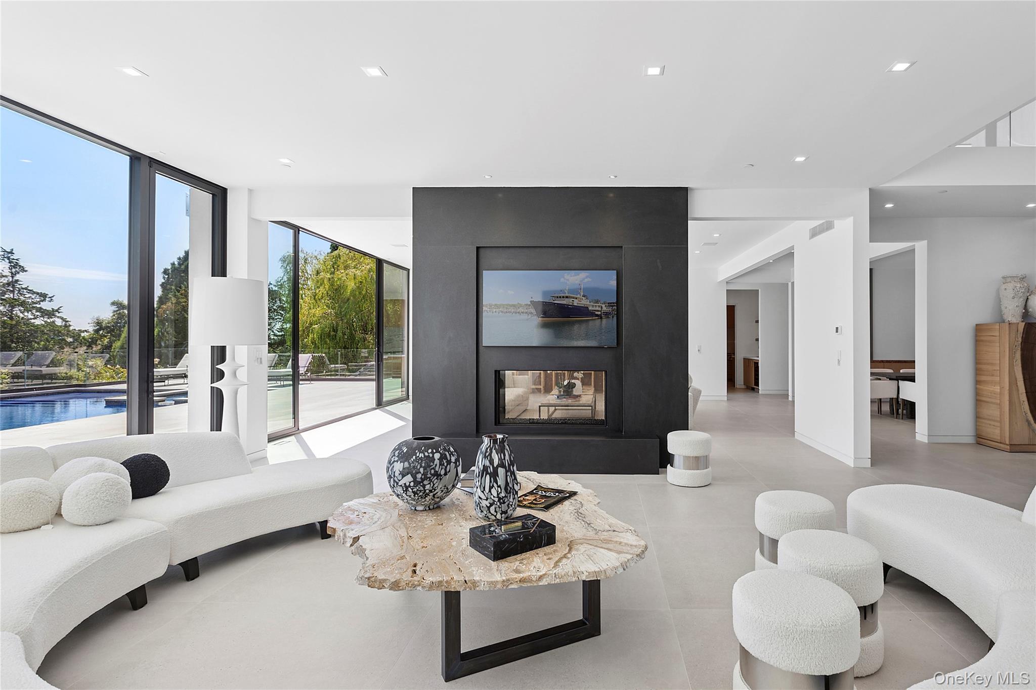 99 Pointe Mecox Lane, Bridgehampton, NY 11976