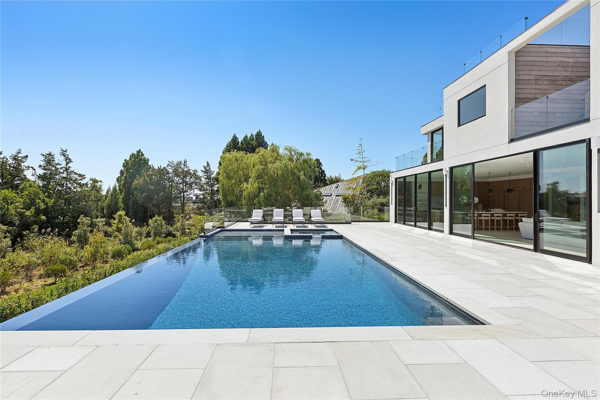 99 Pointe Mecox Lane, Bridgehampton, NY 11976