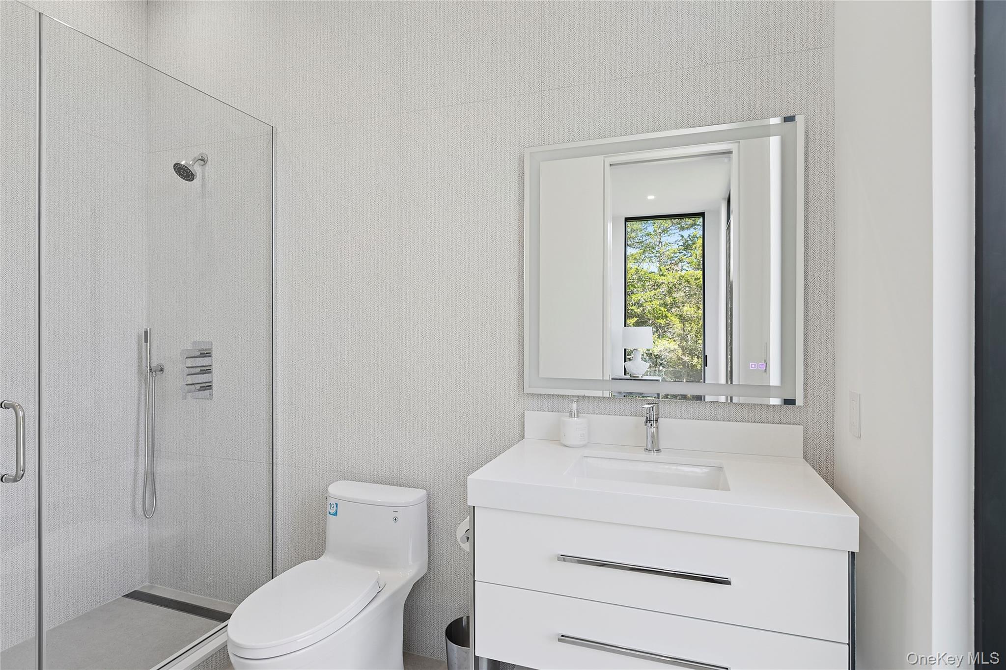 99 Pointe Mecox Lane, Bridgehampton, NY 11976