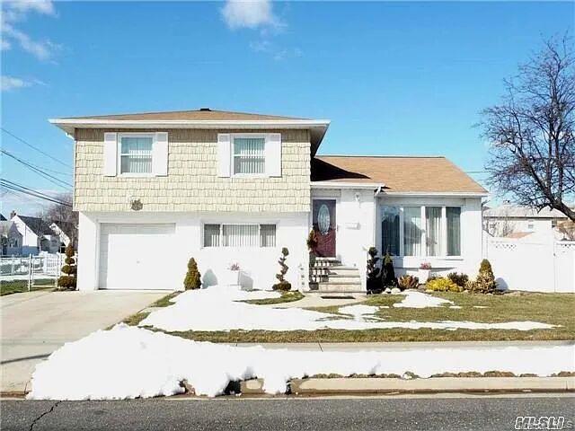 128 Cedar Street, Freeport, NY 11520