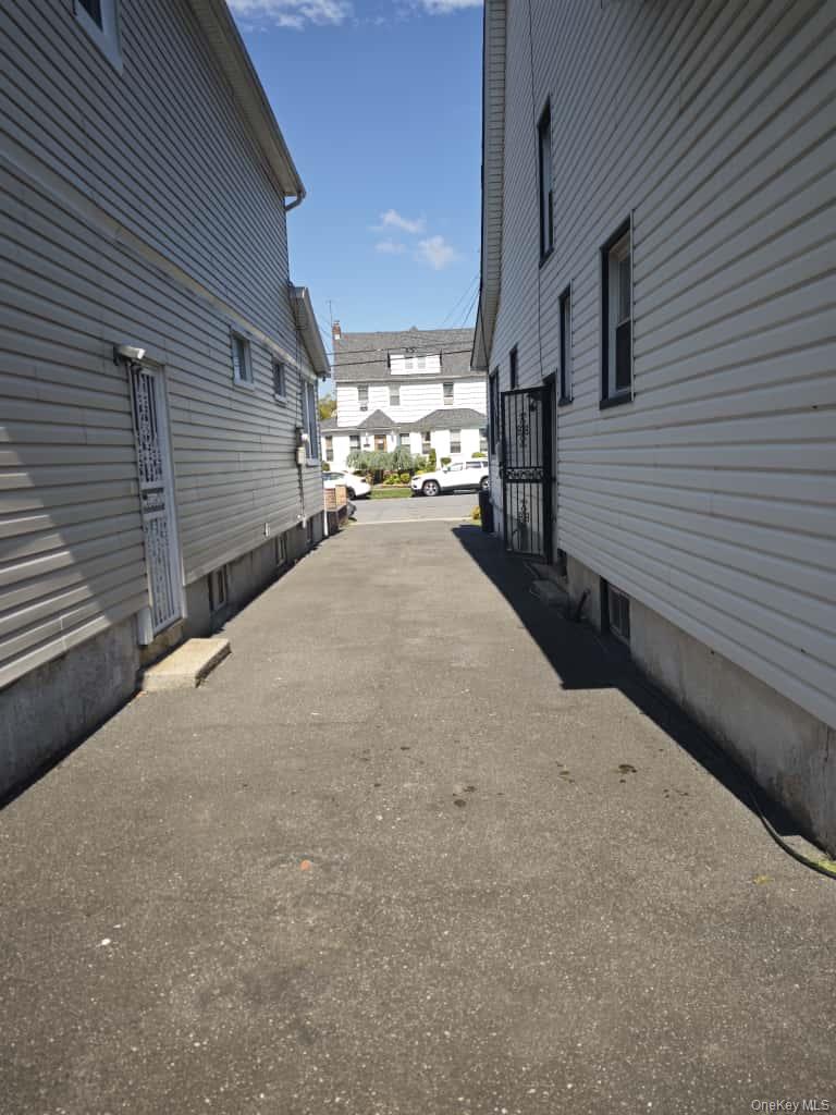 204-06 109th Avenue, Hollis, NY 11412