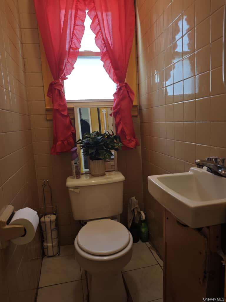 204-06 109th Avenue, Hollis, NY 11412