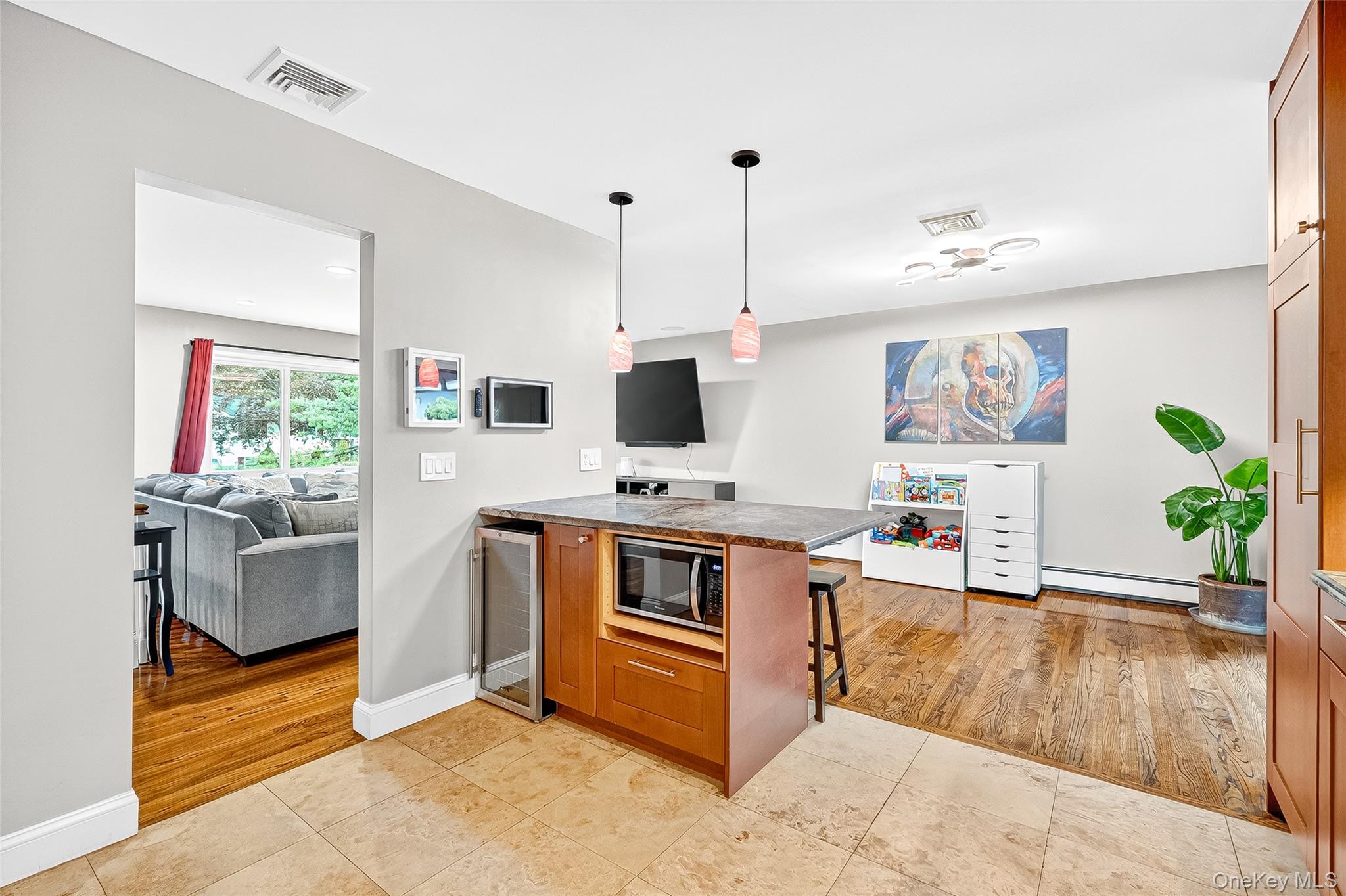 5 Michael Drive, Blauvelt, NY 10913