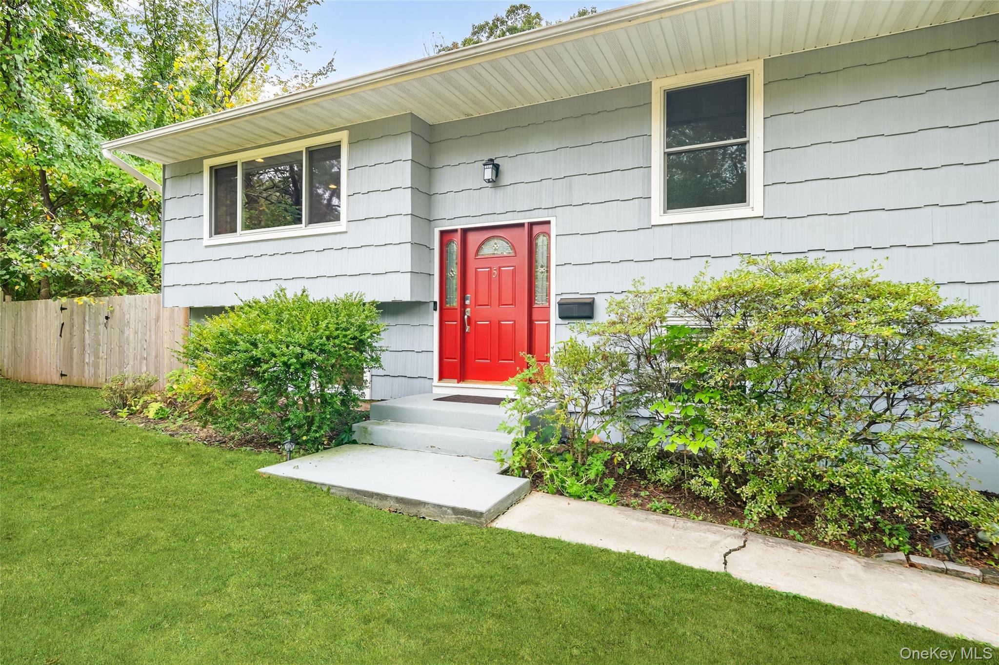 5 Michael Drive, Blauvelt, NY 10913