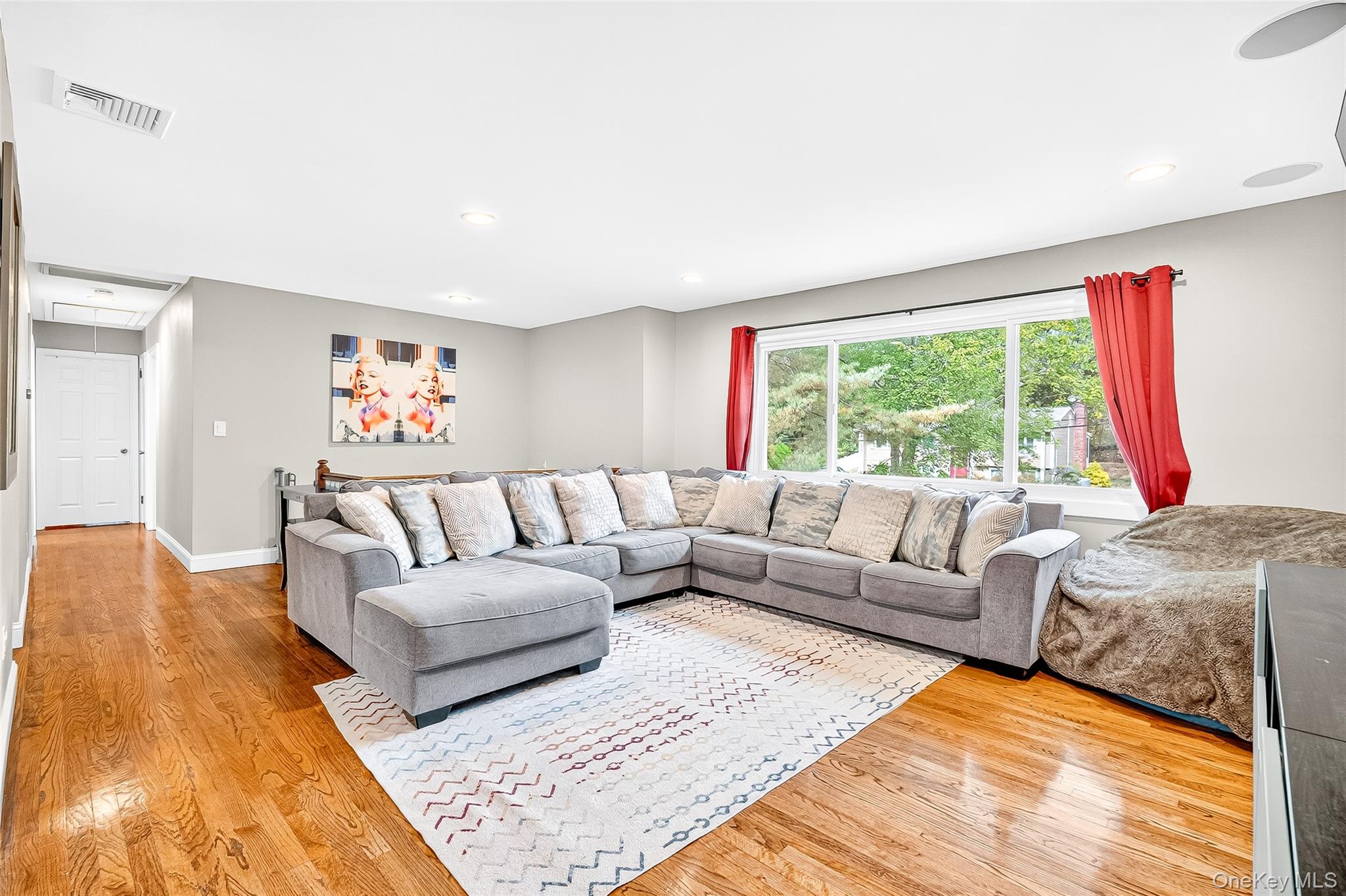 5 Michael Drive, Blauvelt, NY 10913