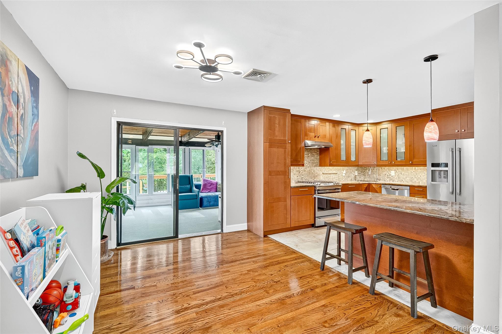 5 Michael Drive, Blauvelt, NY 10913