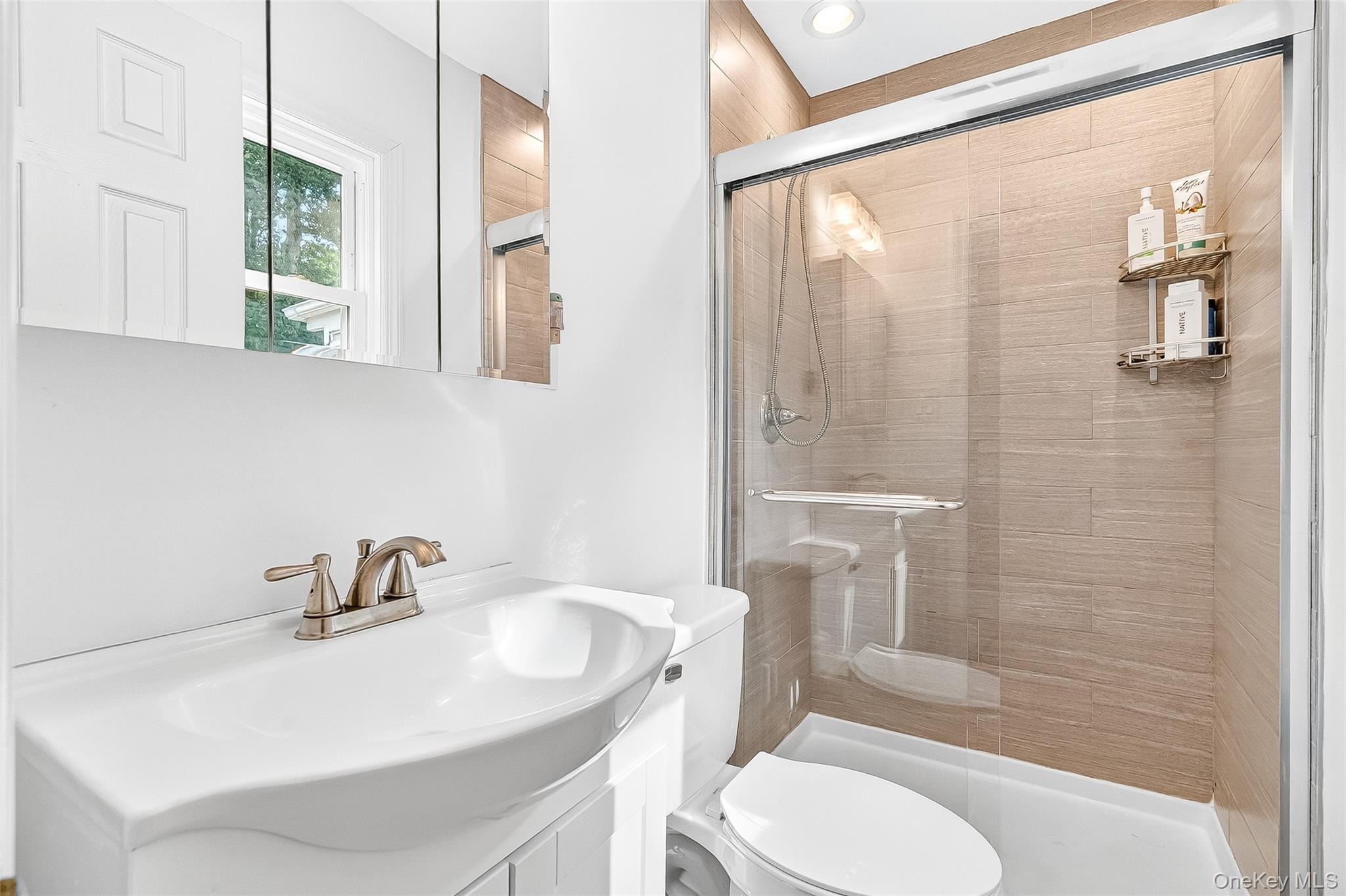 5 Michael Drive, Blauvelt, NY 10913