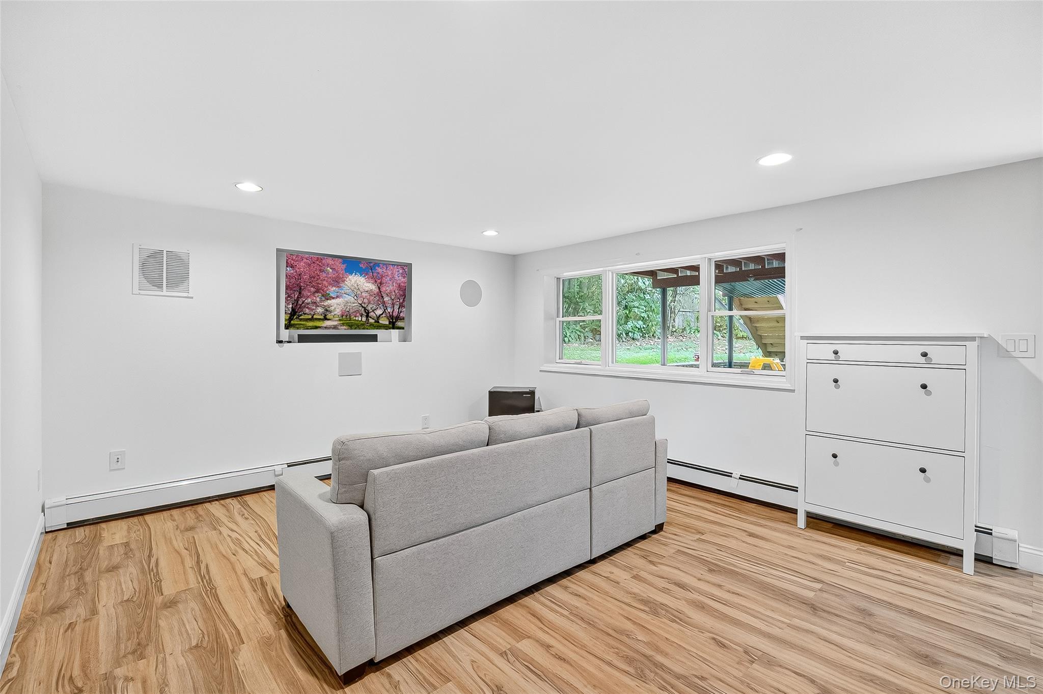 5 Michael Drive, Blauvelt, NY 10913