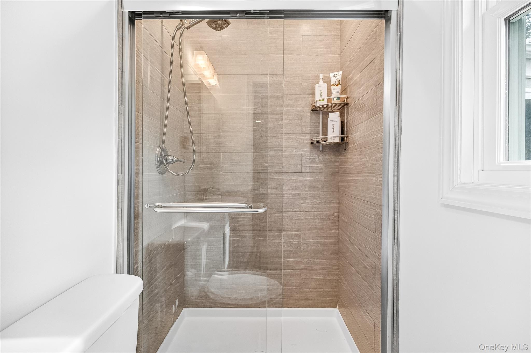 5 Michael Drive, Blauvelt, NY 10913