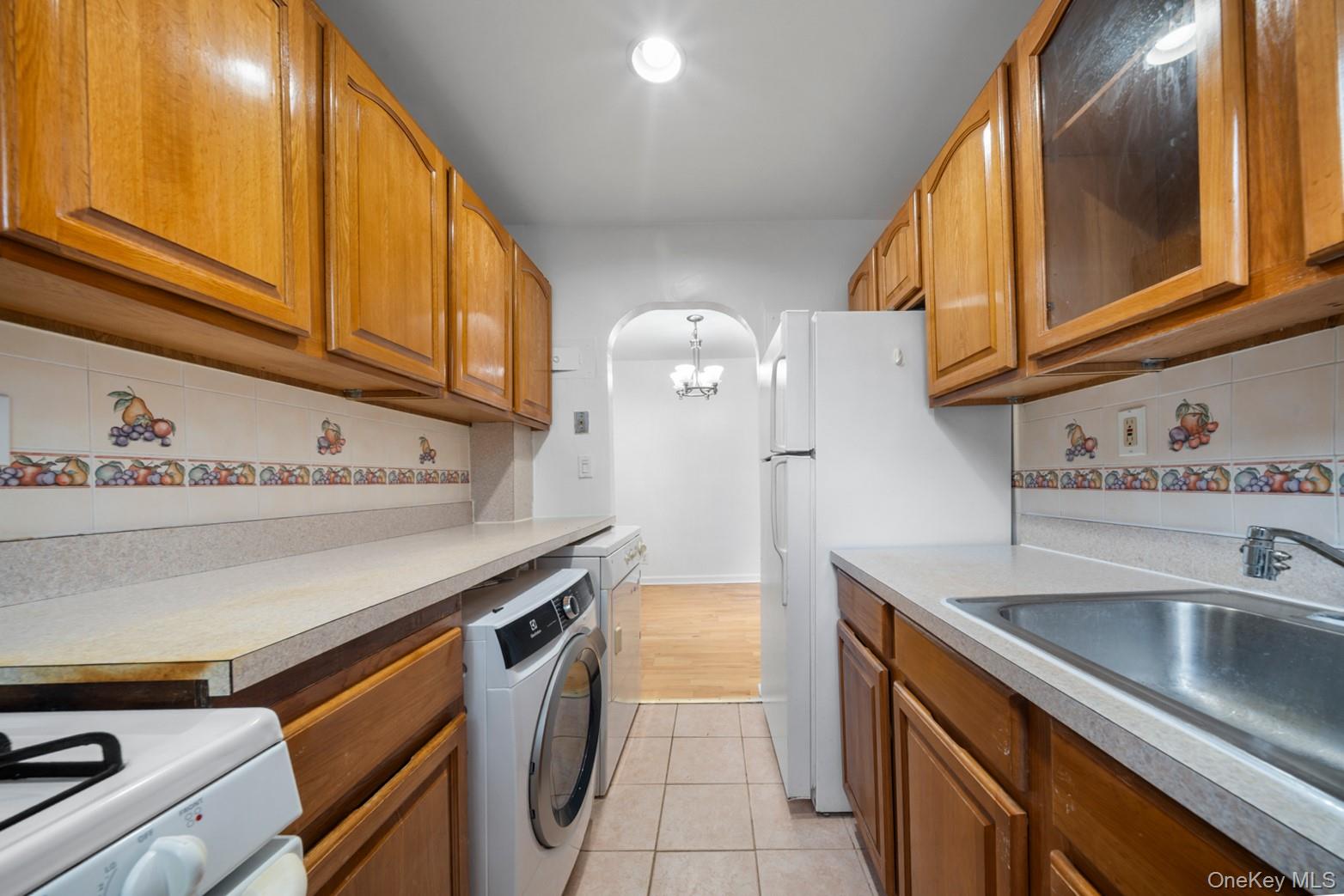 58-16 251st Street # 232, Little Neck, NY 11360