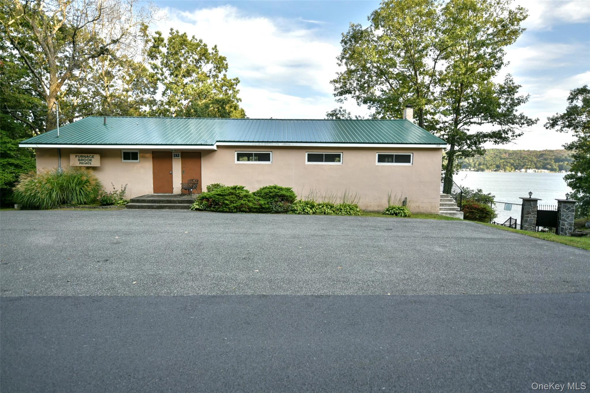 18 Blueberry Hill, Greenwood Lake, NY 10925