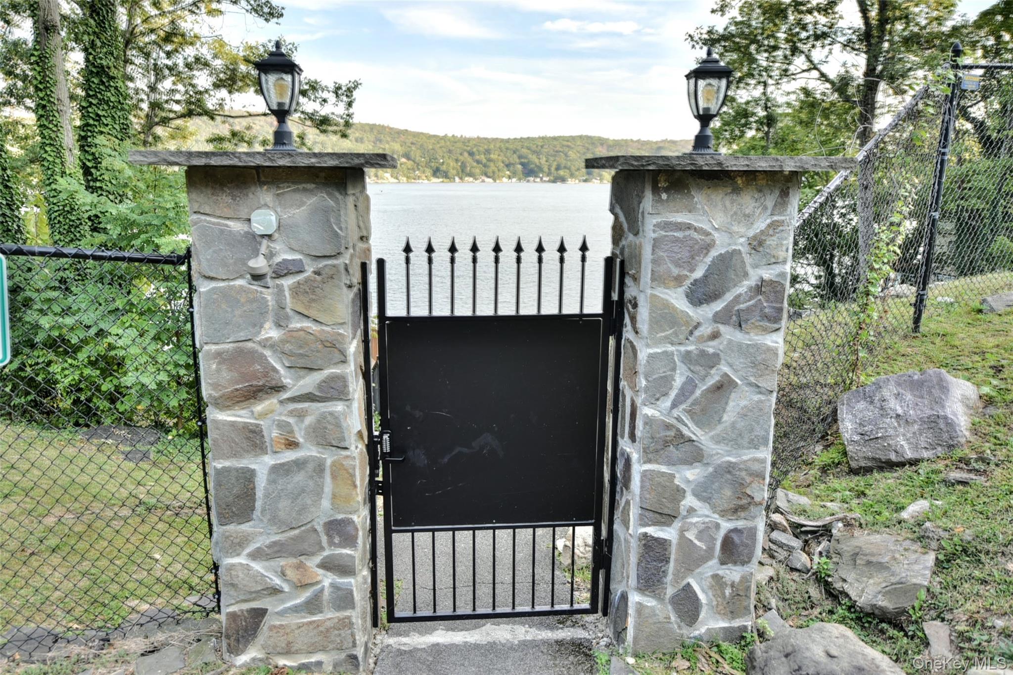 18 Blueberry Hill, Greenwood Lake, NY 10925