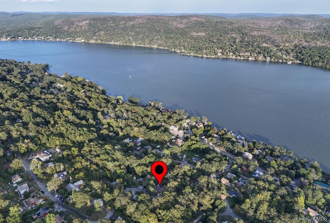 18 Blueberry Hill, Greenwood Lake, NY 10925