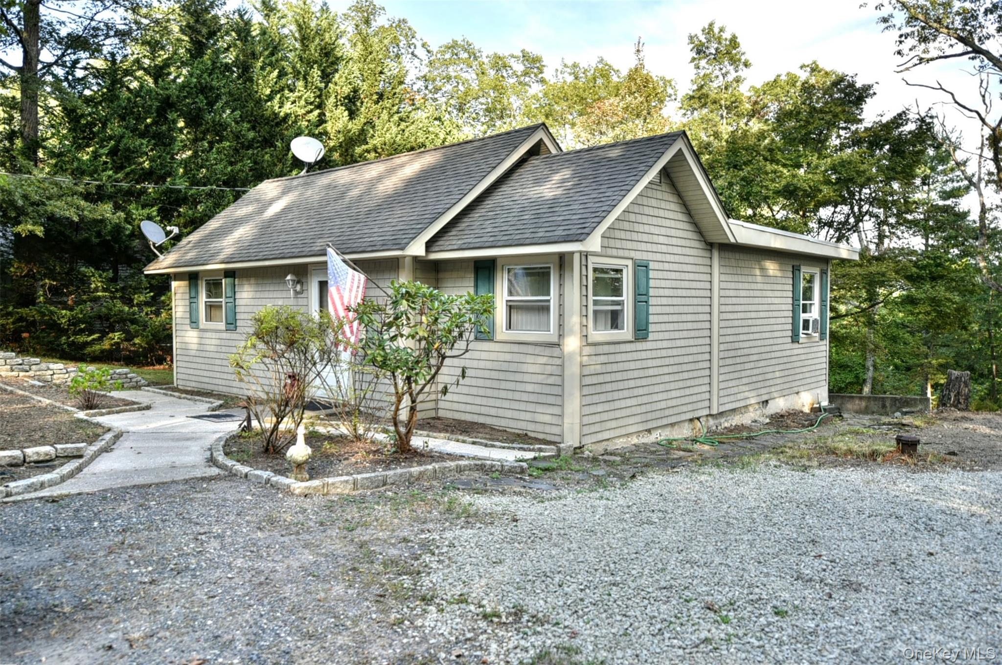 18 Blueberry Hill, Greenwood Lake, NY 10925