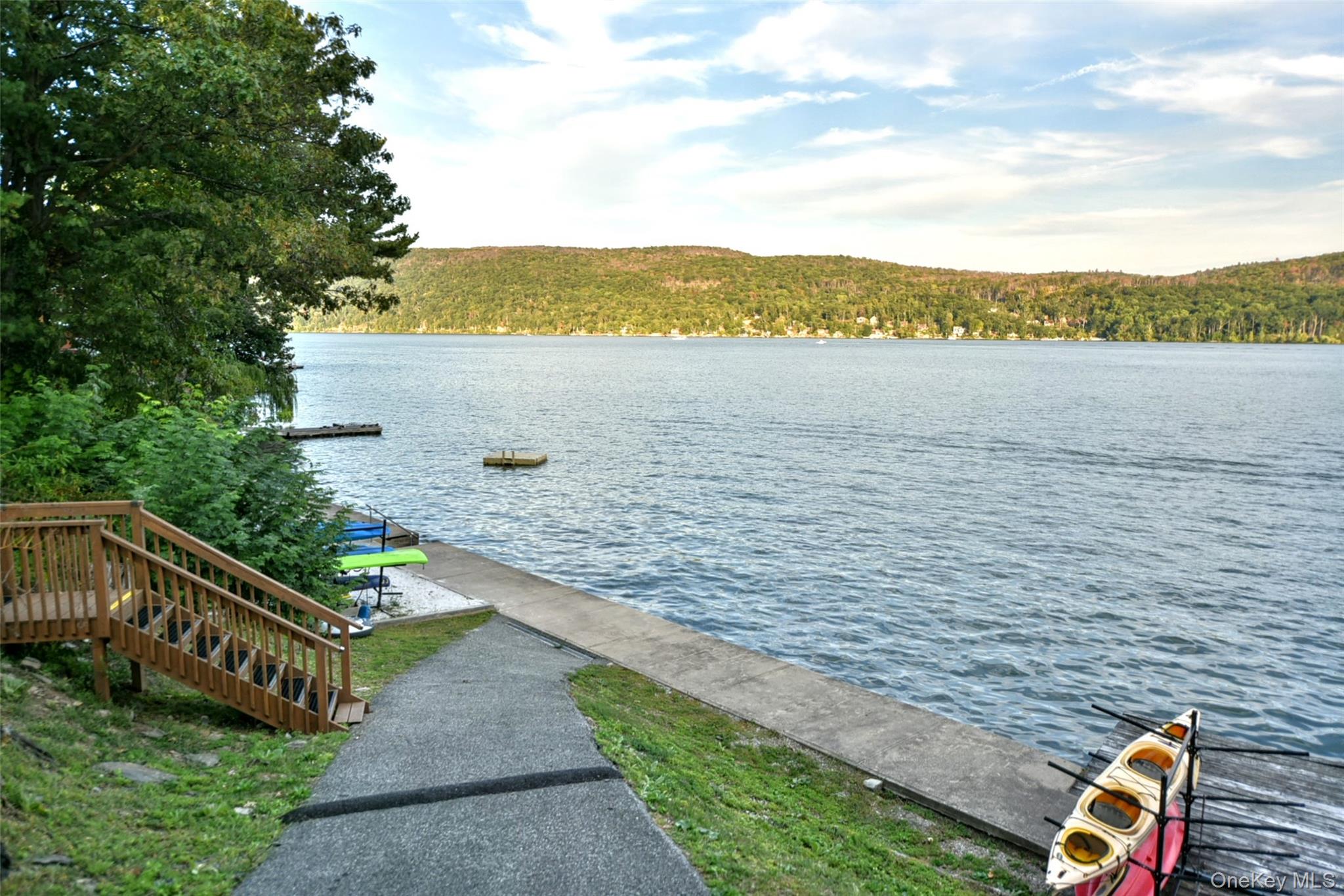 18 Blueberry Hill, Greenwood Lake, NY 10925