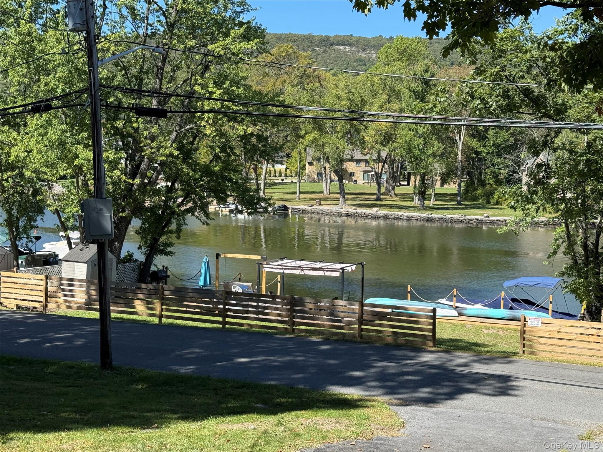 28 Sterling Road, Greenwood Lake, NY 10925