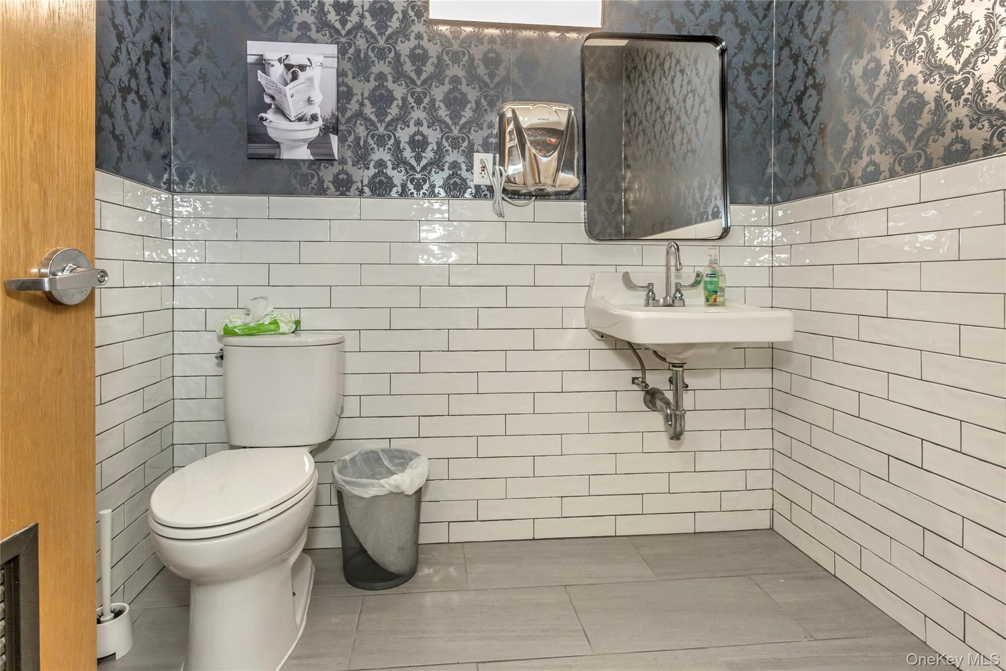 210-08/12 Northern Boulevard, Bayside, NY 11361