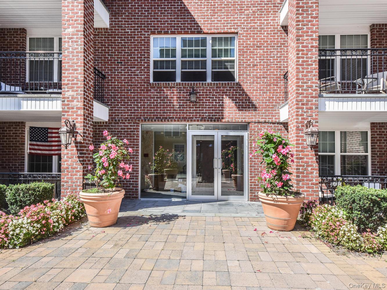 400 Carney Street # 606, Glen Cove, NY 11542