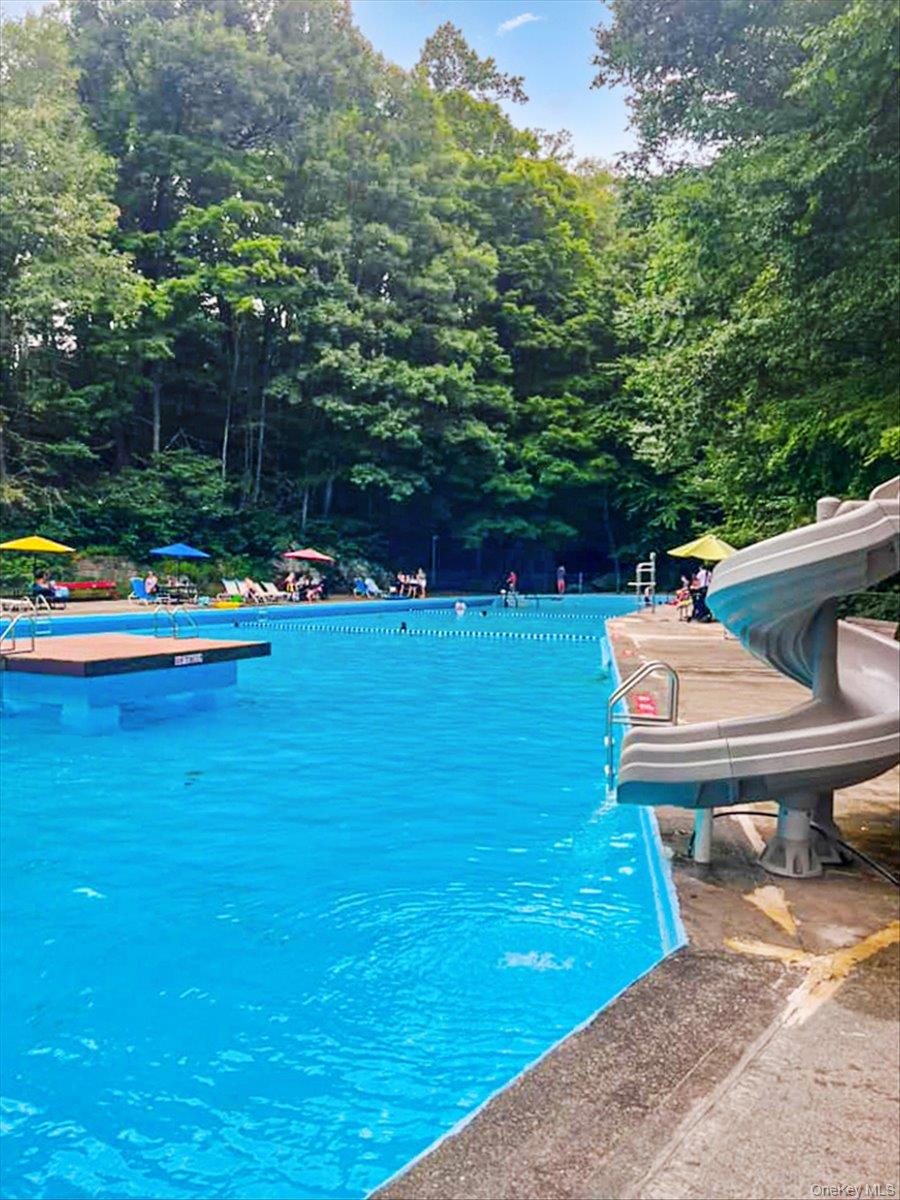 15 Orchard Road, Putnam Valley, NY 10579