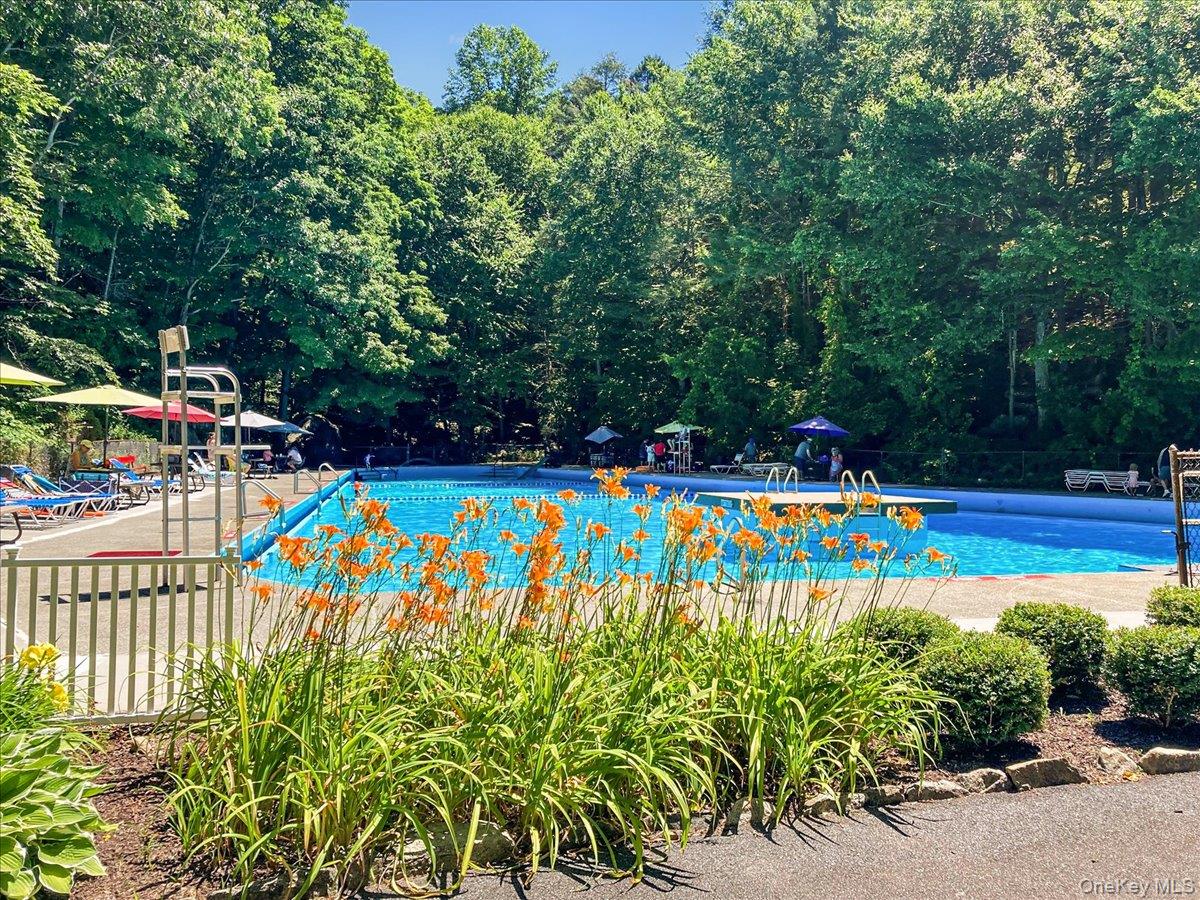 15 Orchard Road, Putnam Valley, NY 10579